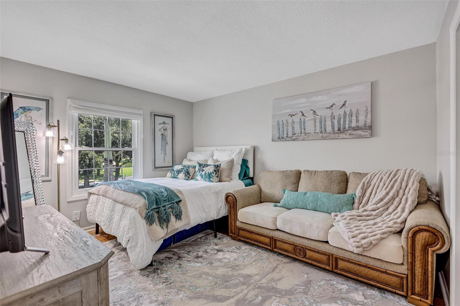 Image 18 of 48 For 5266 Beach Drive Se D