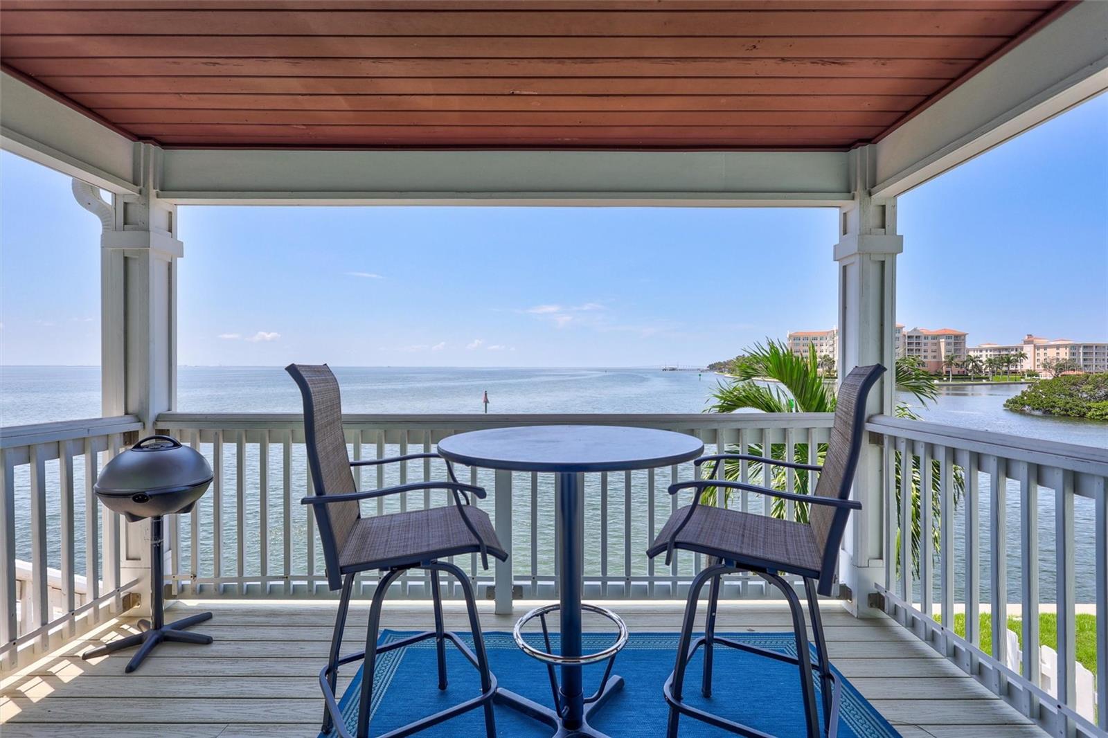 Image 3 of 48 For 5266 Beach Drive Se D