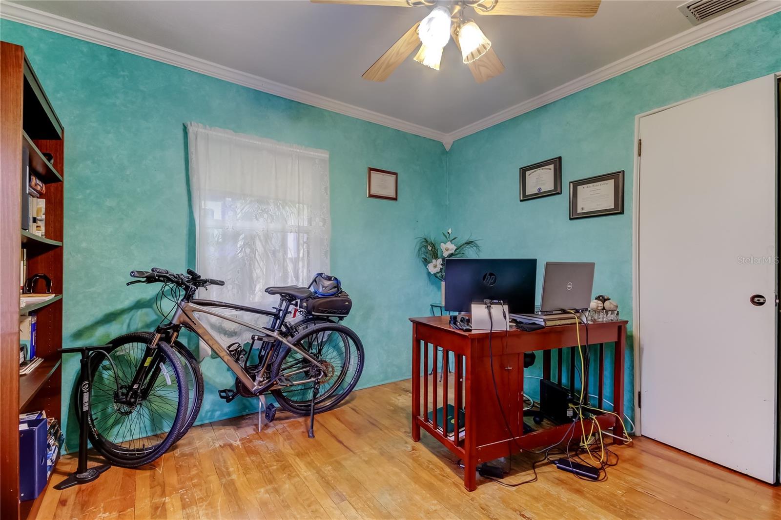 Listing photo id 20 for 1211 16th Avenue N
