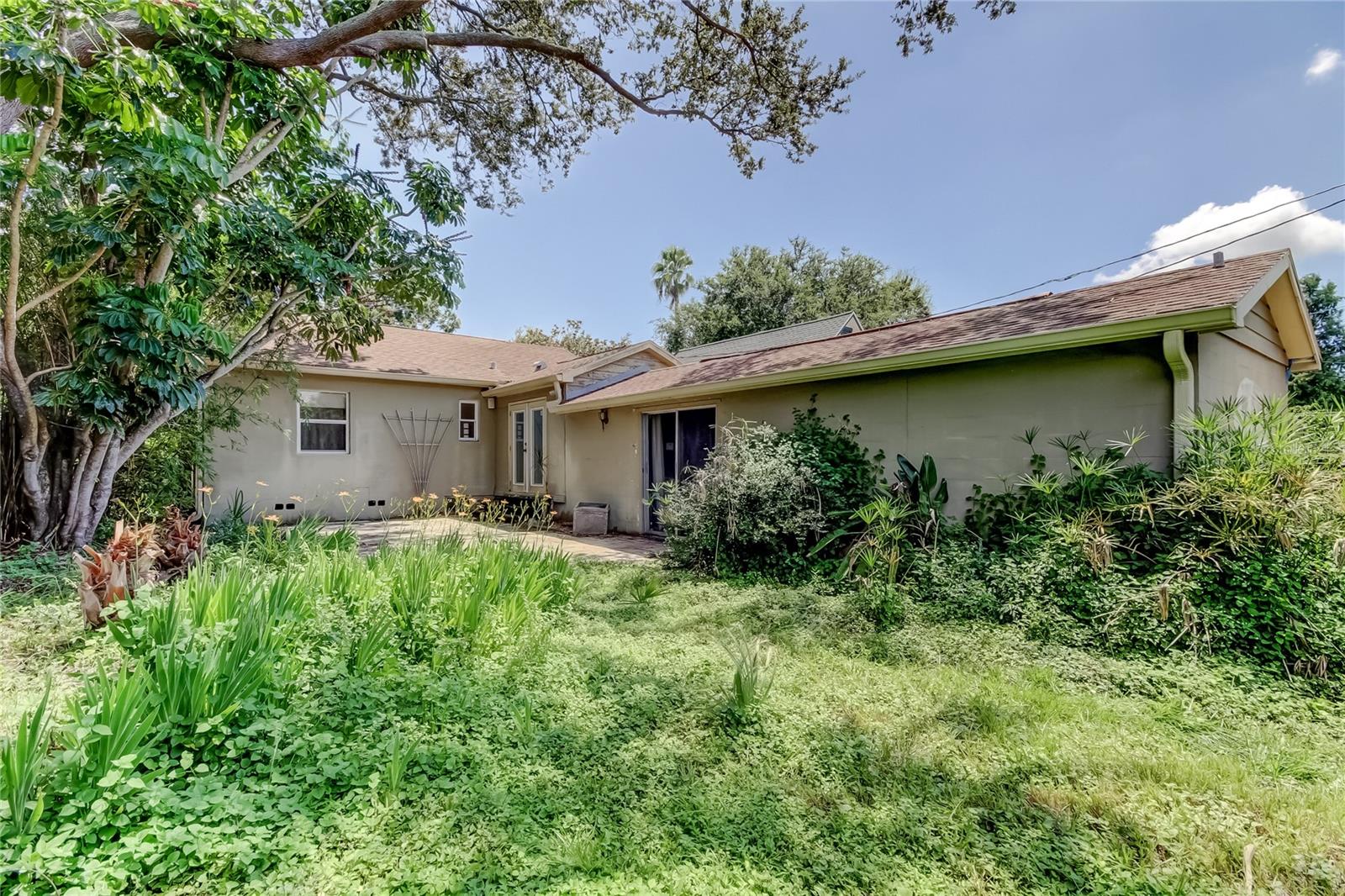 Listing photo id 22 for 1211 16th Avenue N