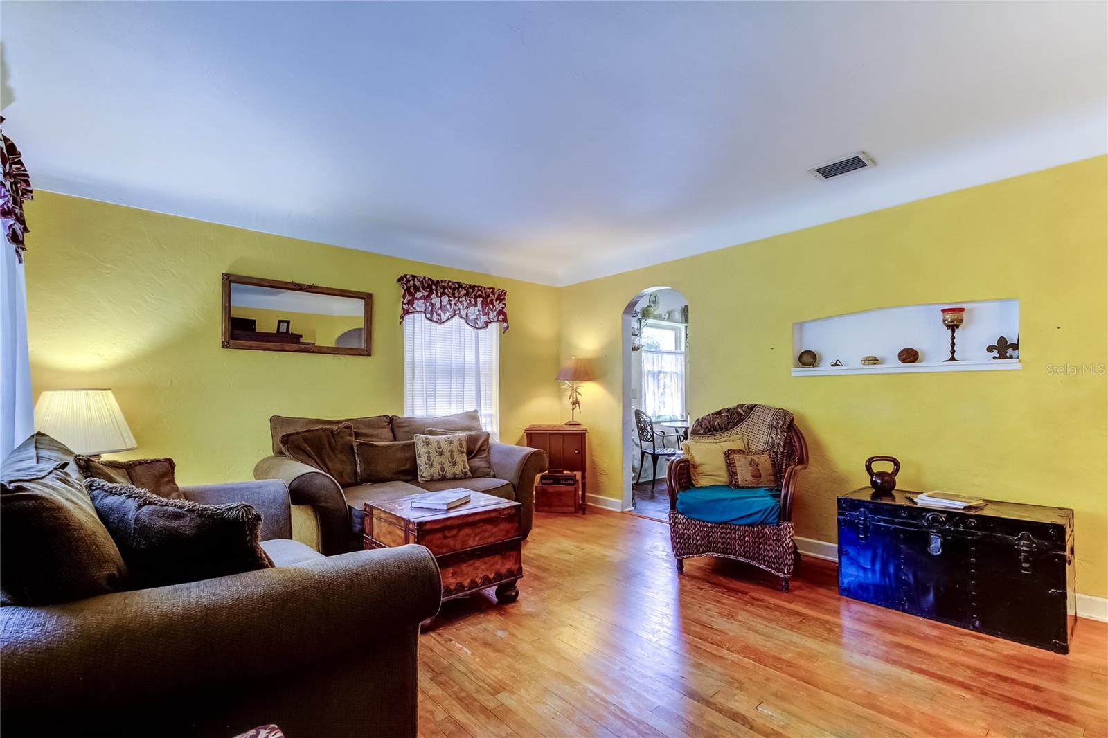 Listing photo id 1 for 1211 16th Avenue N