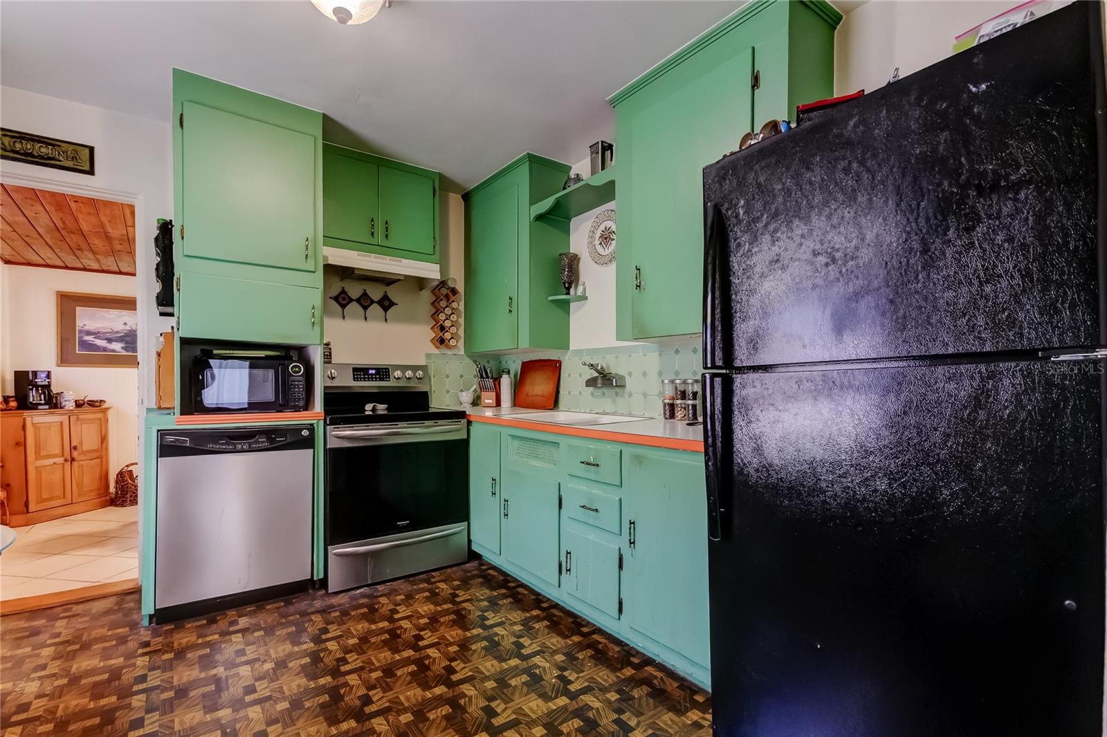 Listing photo id 4 for 1211 16th Avenue N