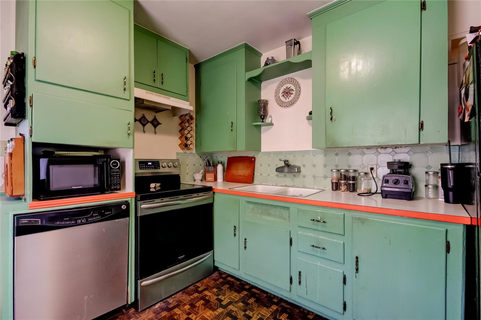 Listing photo id 5 for 1211 16th Avenue N