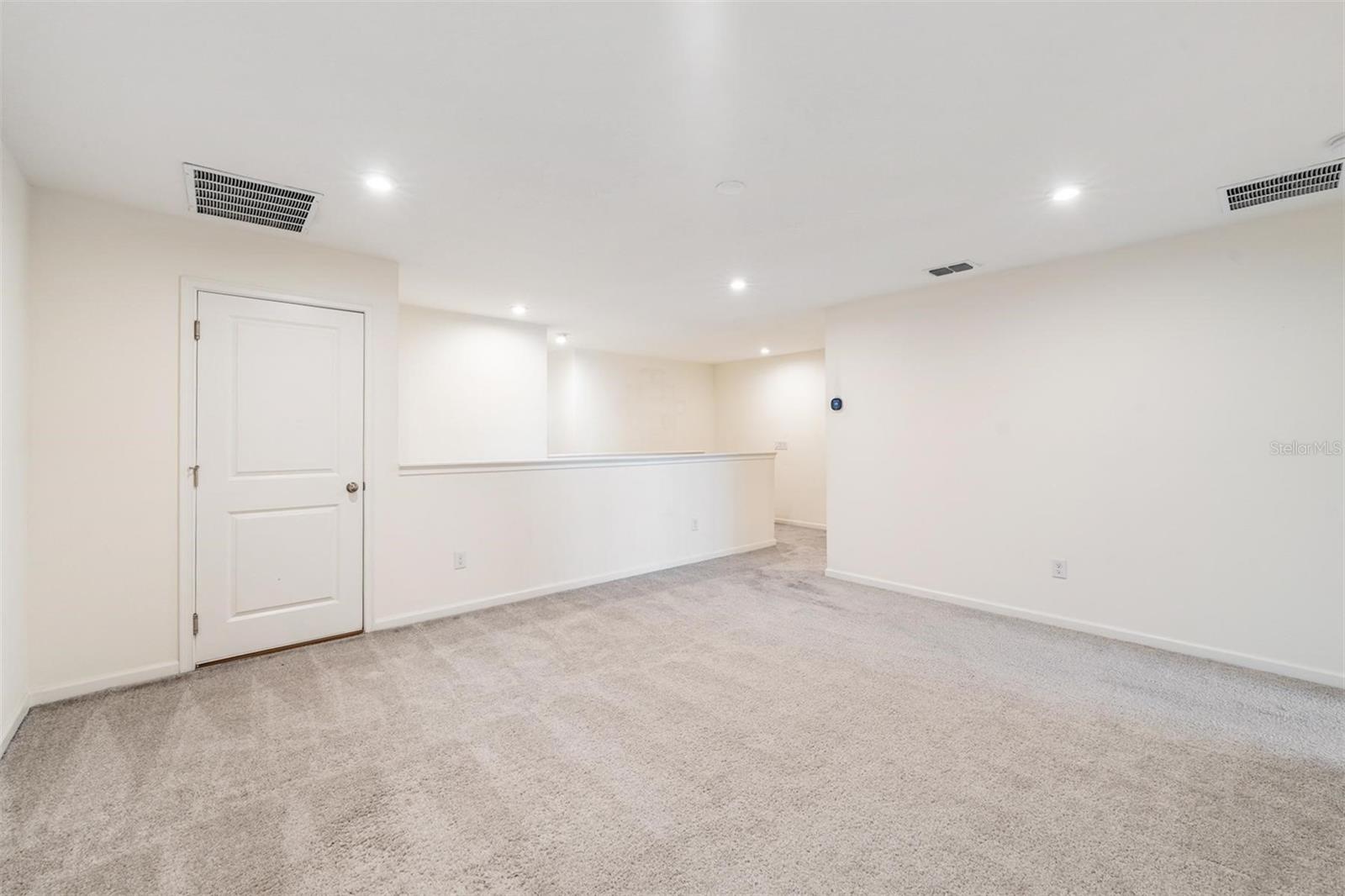 Image 17 of 50 For 19385 Blue Pond Drive