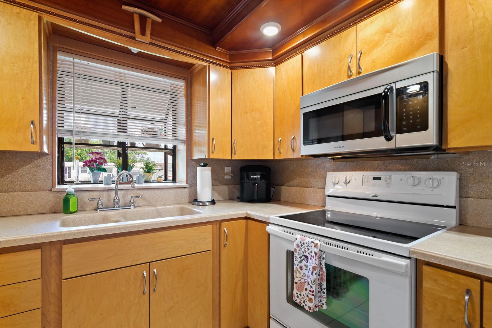 Image 16 of 49 For 8855 78th Place