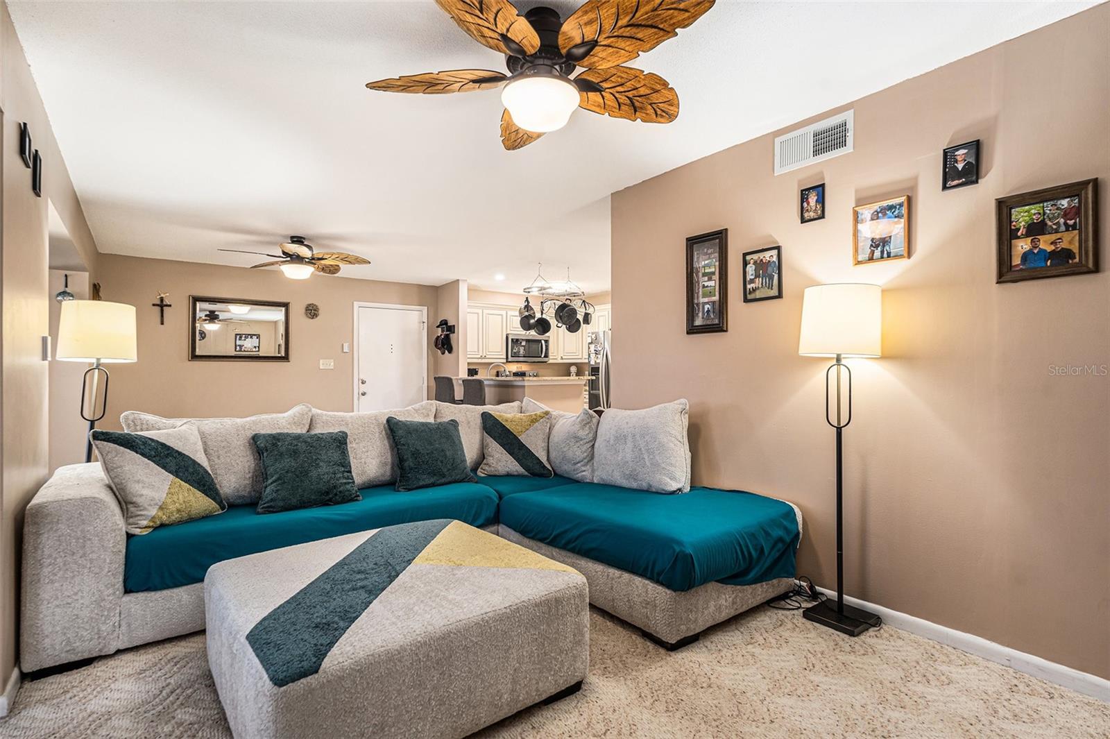 Listing photo id 8 for 5123 Topaz Lane 202