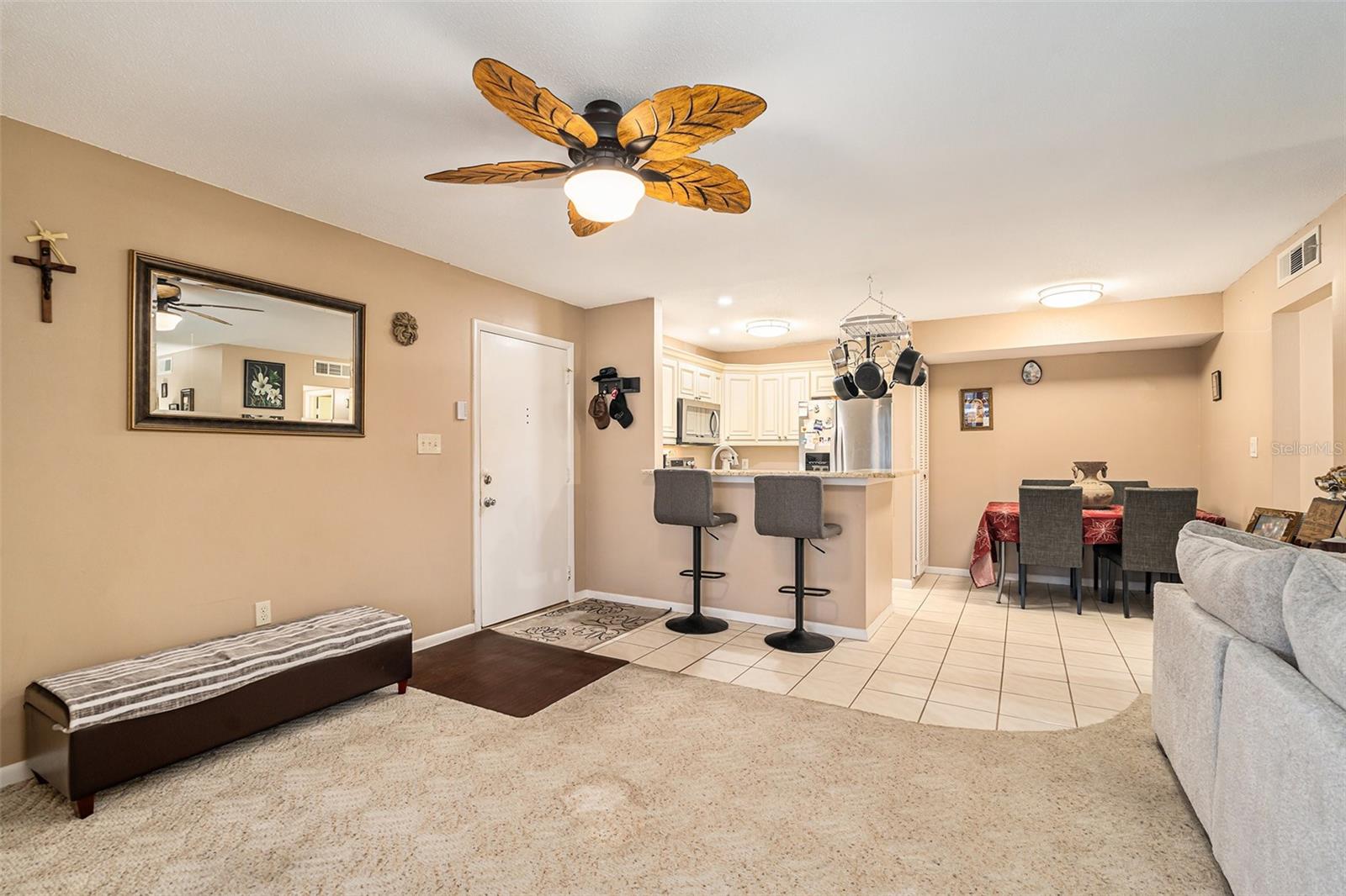 Listing photo id 9 for 5123 Topaz Lane 202