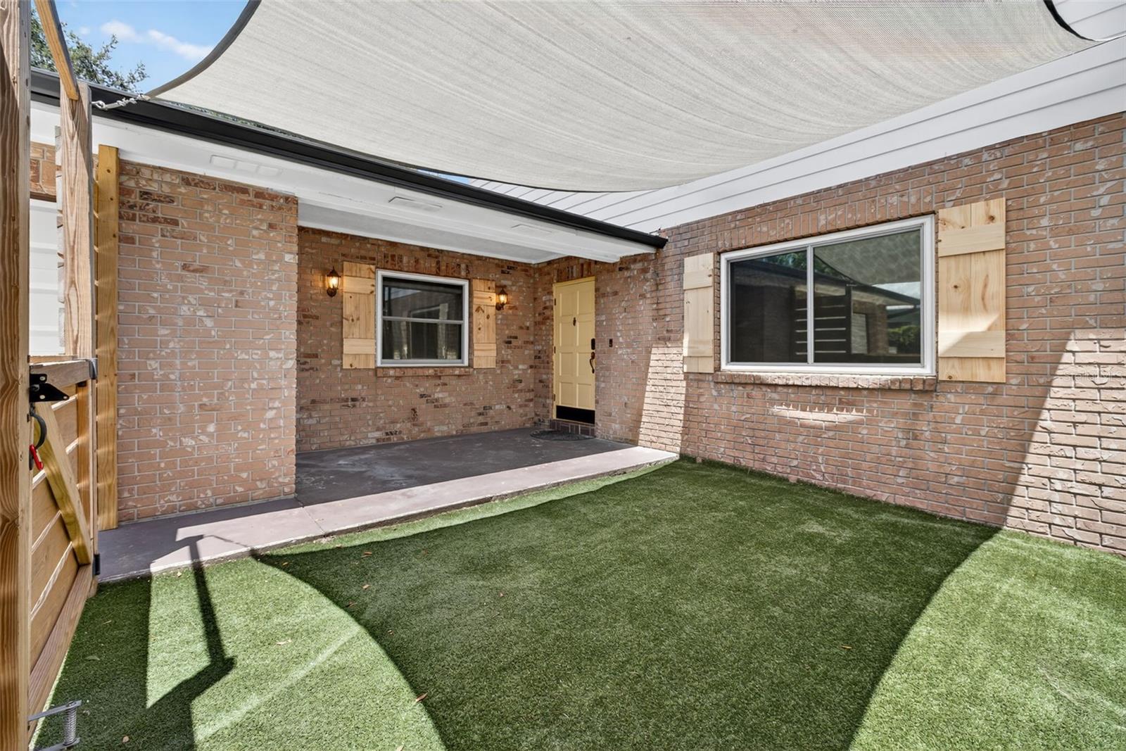 Image 12 of 56 For 2806 Springdell Circle
