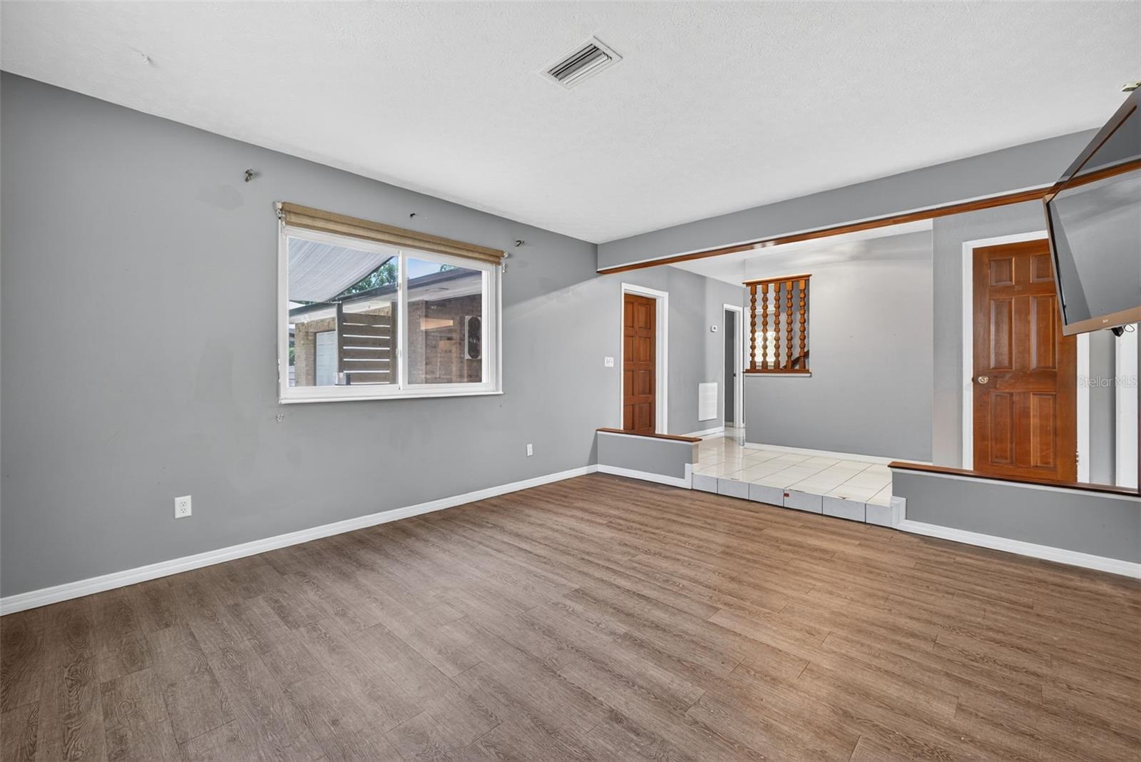 Image 20 of 56 For 2806 Springdell Circle