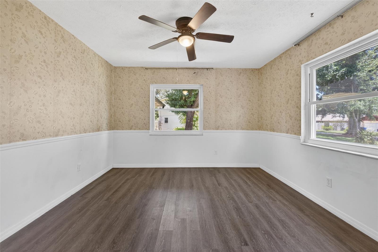 Image 21 of 56 For 2806 Springdell Circle