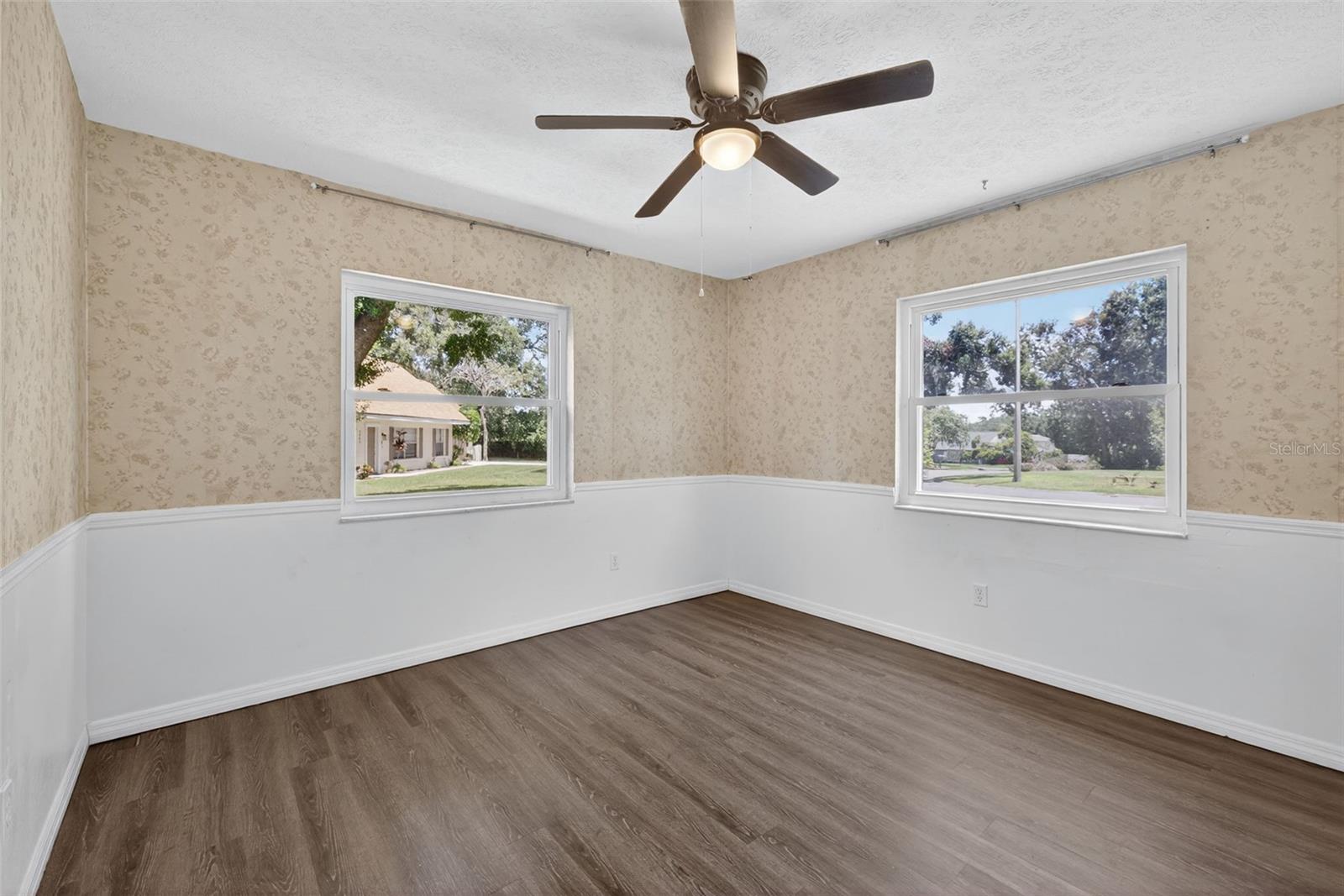 Image 23 of 56 For 2806 Springdell Circle
