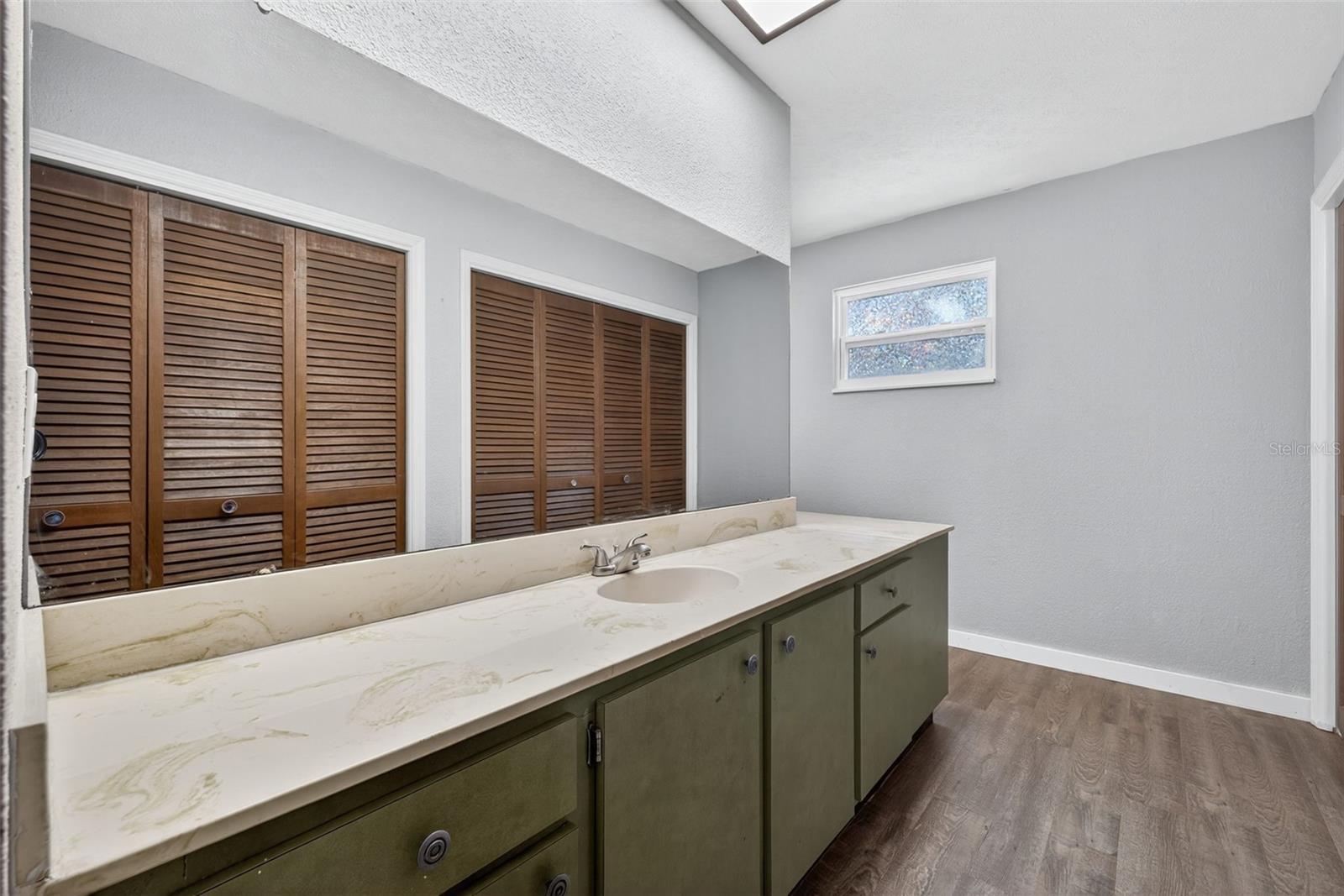 Image 33 of 56 For 2806 Springdell Circle