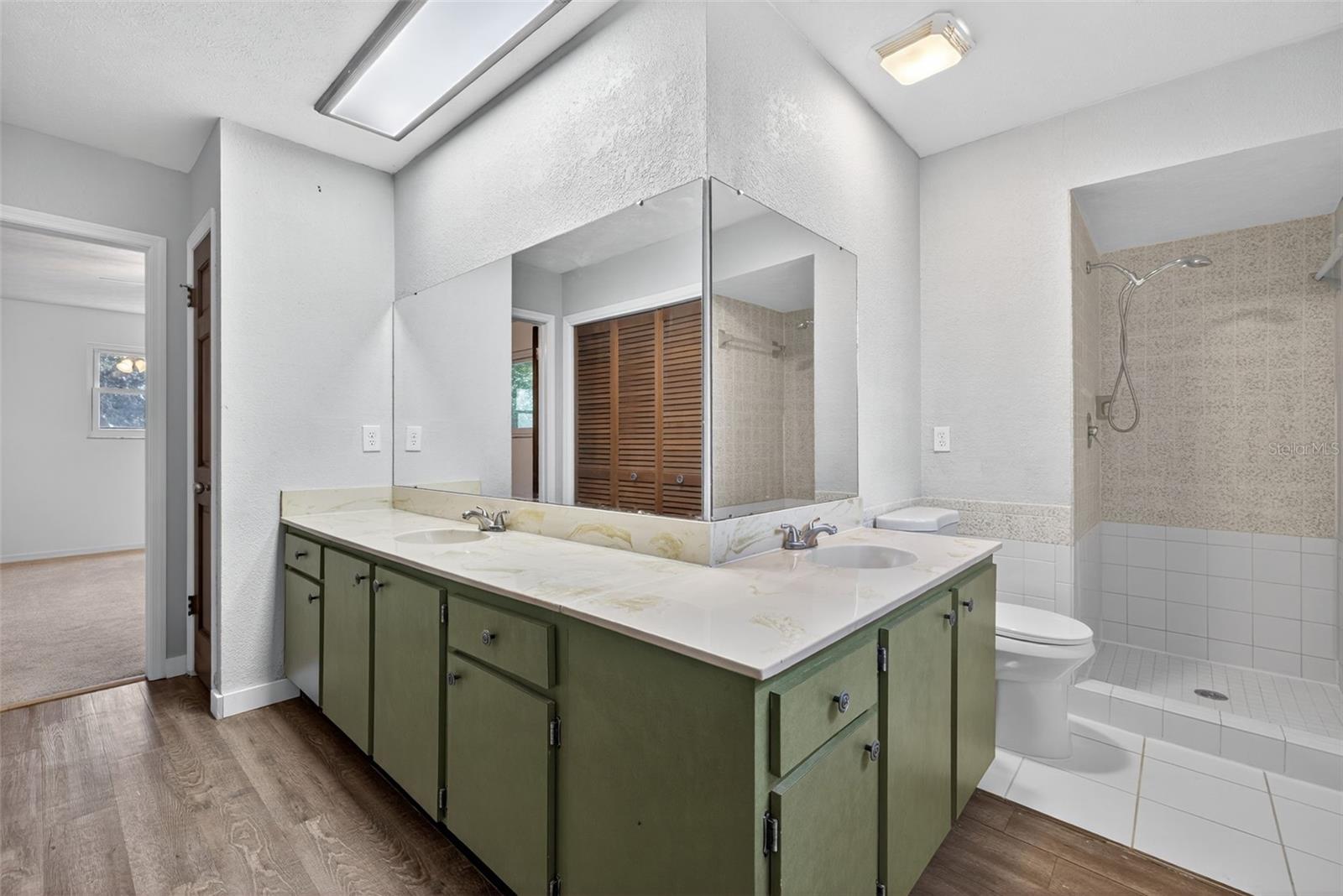 Image 34 of 56 For 2806 Springdell Circle