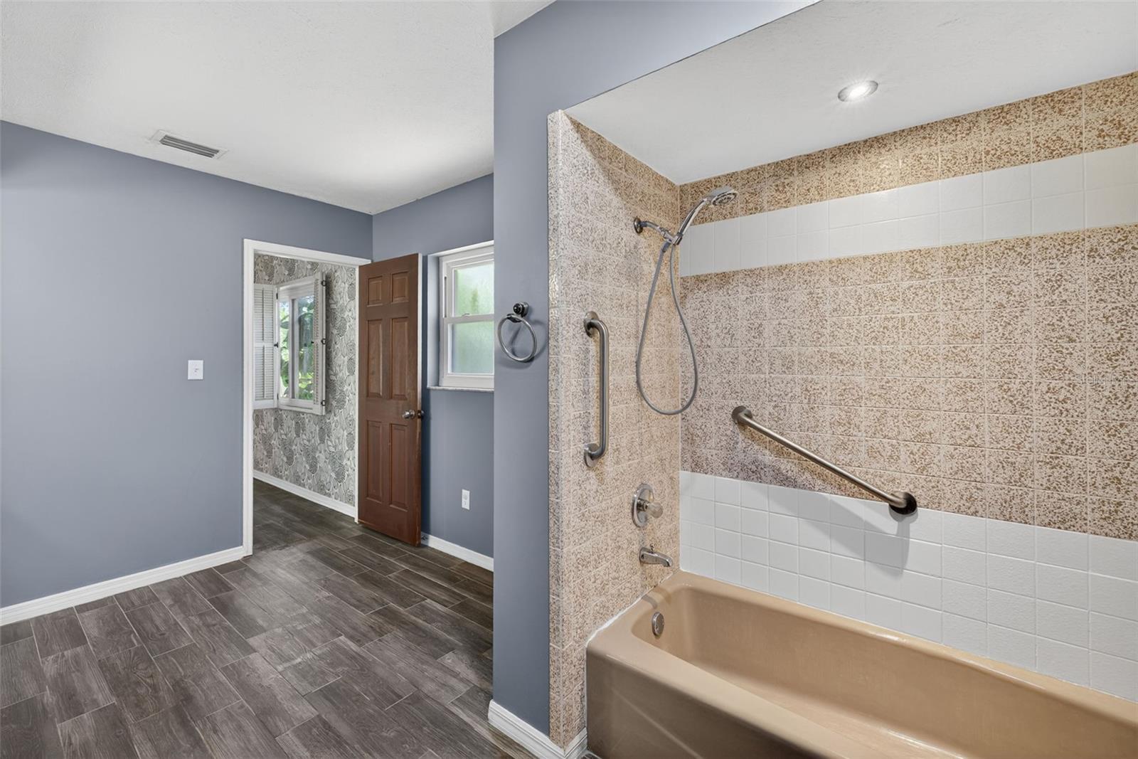 Image 44 of 56 For 2806 Springdell Circle