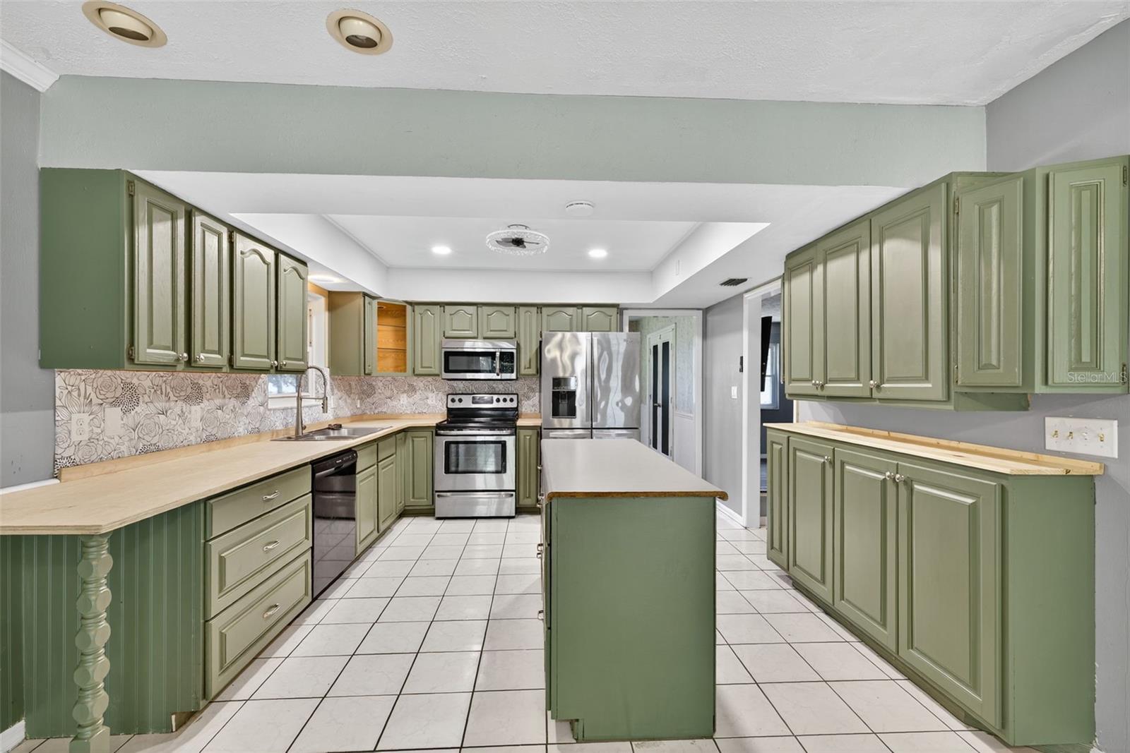 Image 5 of 56 For 2806 Springdell Circle