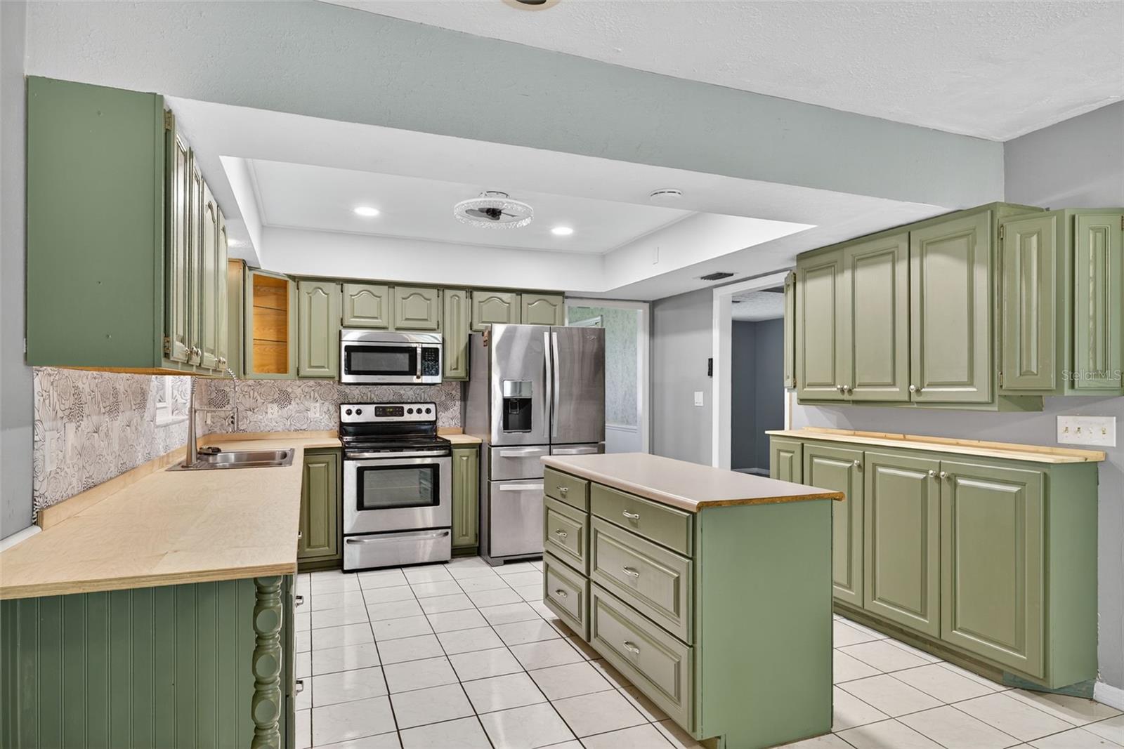 Image 6 of 56 For 2806 Springdell Circle