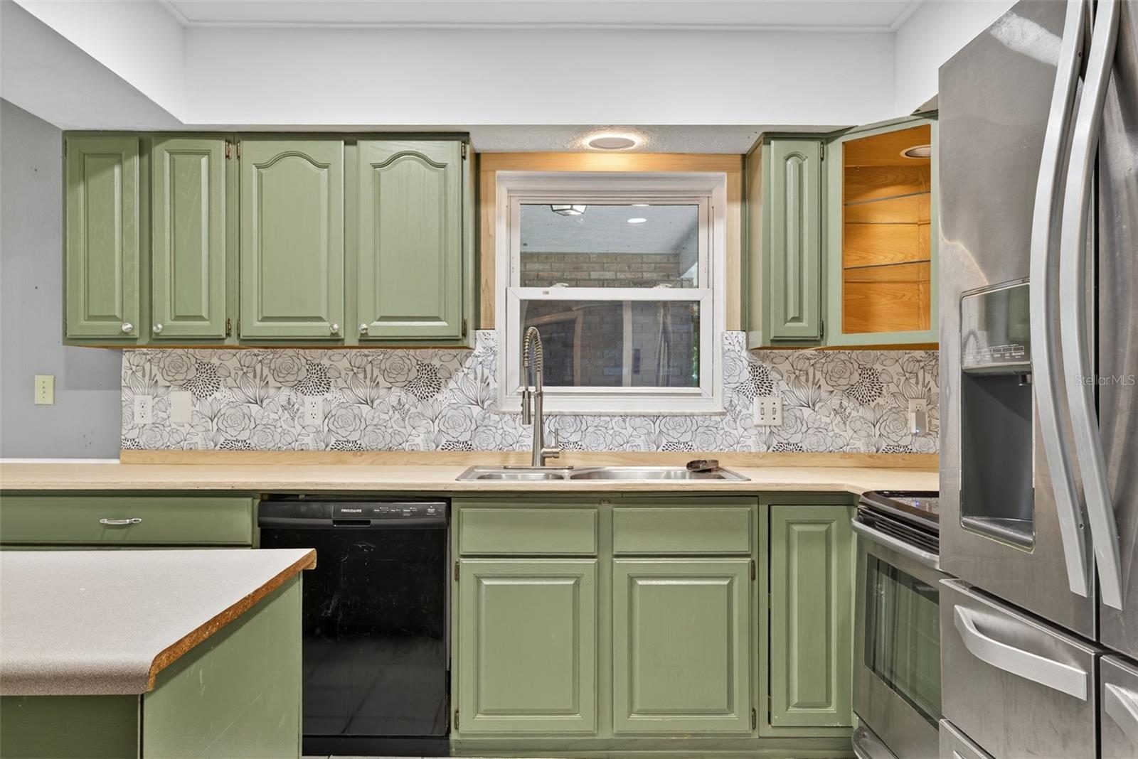 Image 8 of 56 For 2806 Springdell Circle