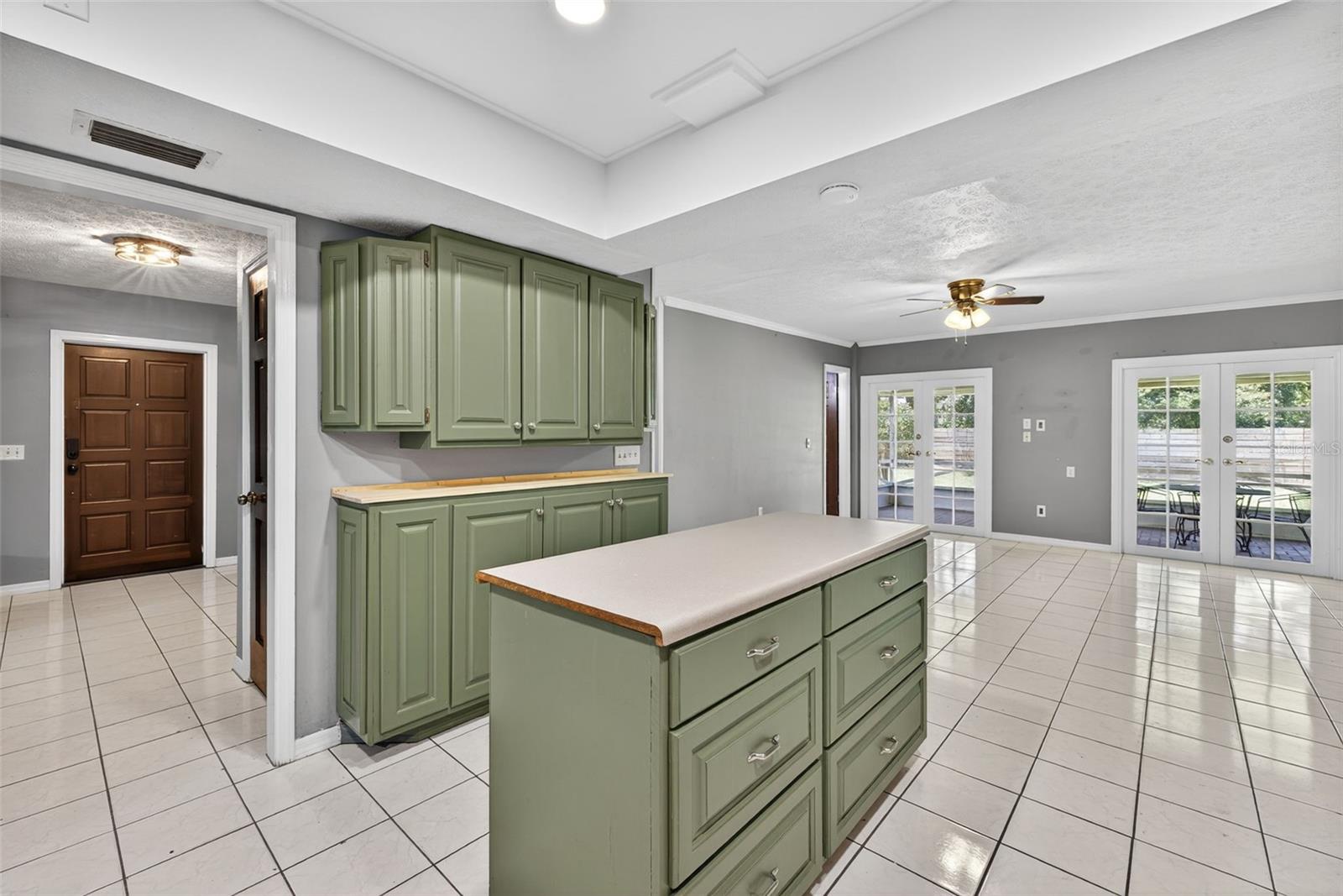 Image 9 of 56 For 2806 Springdell Circle