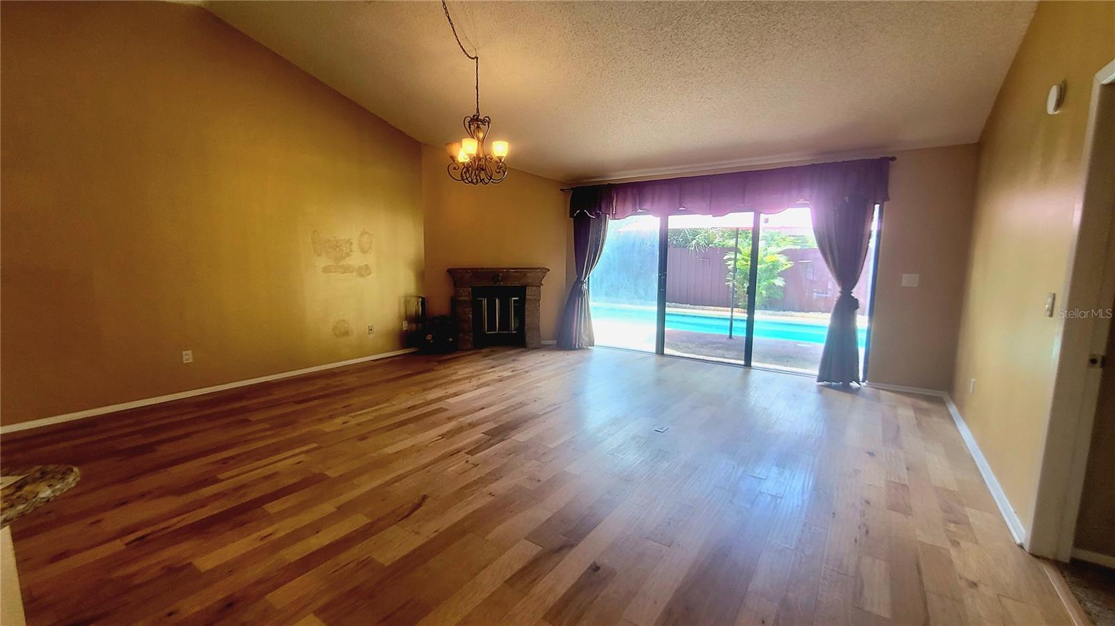 Image 10 of 43 For 15005 Redcliff Drive