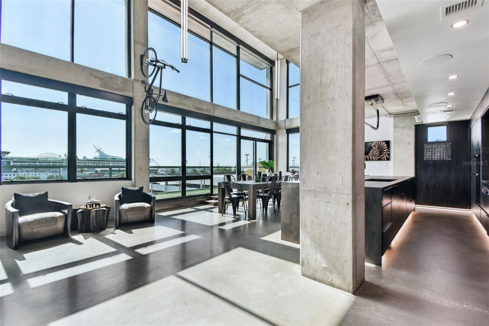 Listing photo id 18 for 101 12th Street 612