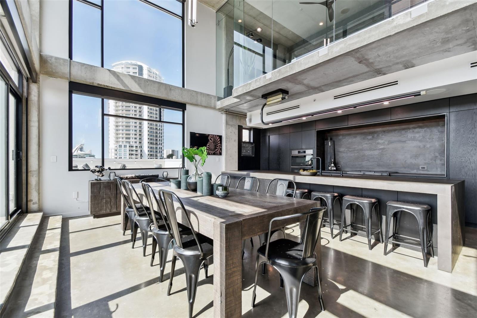 Listing photo id 23 for 101 12th Street 612