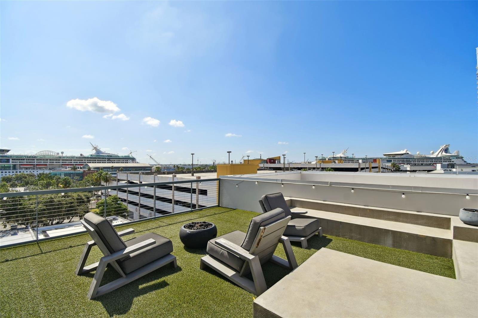 Listing photo id 56 for 101 12th Street 612