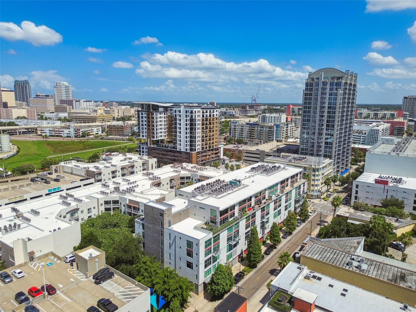 Listing photo id 67 for 101 12th Street 612