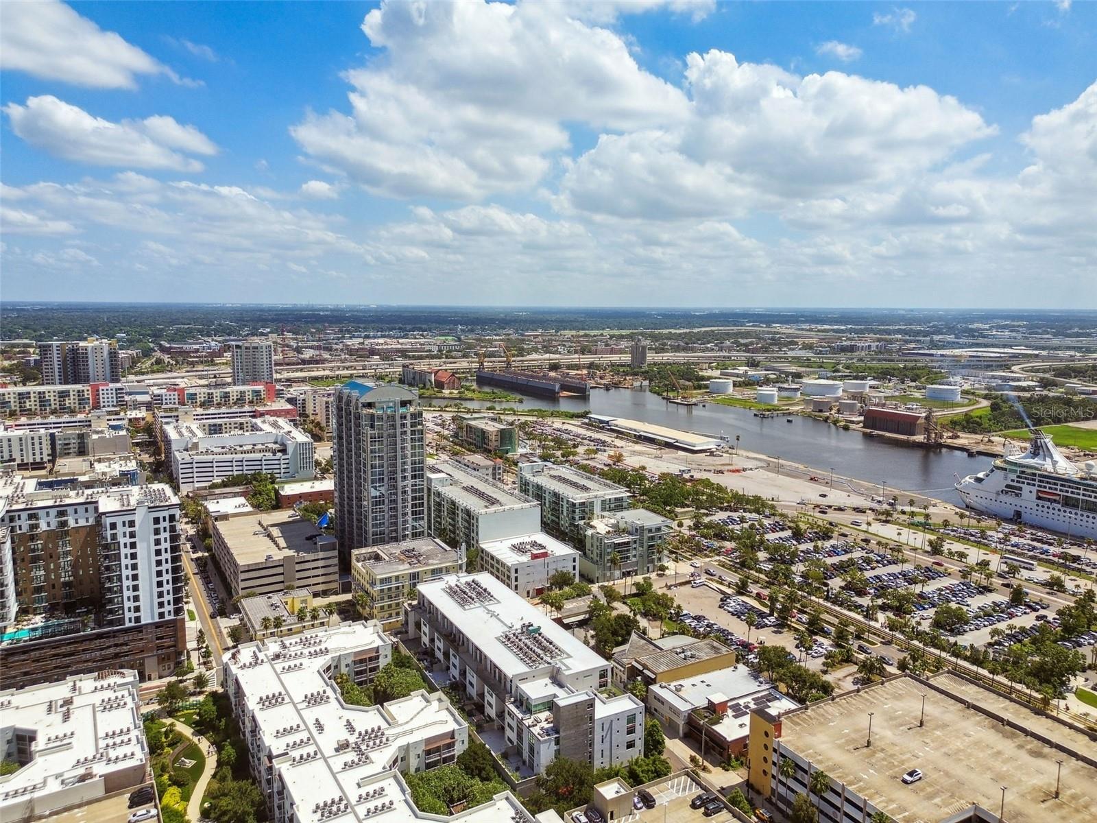 Listing photo id 69 for 101 12th Street 612