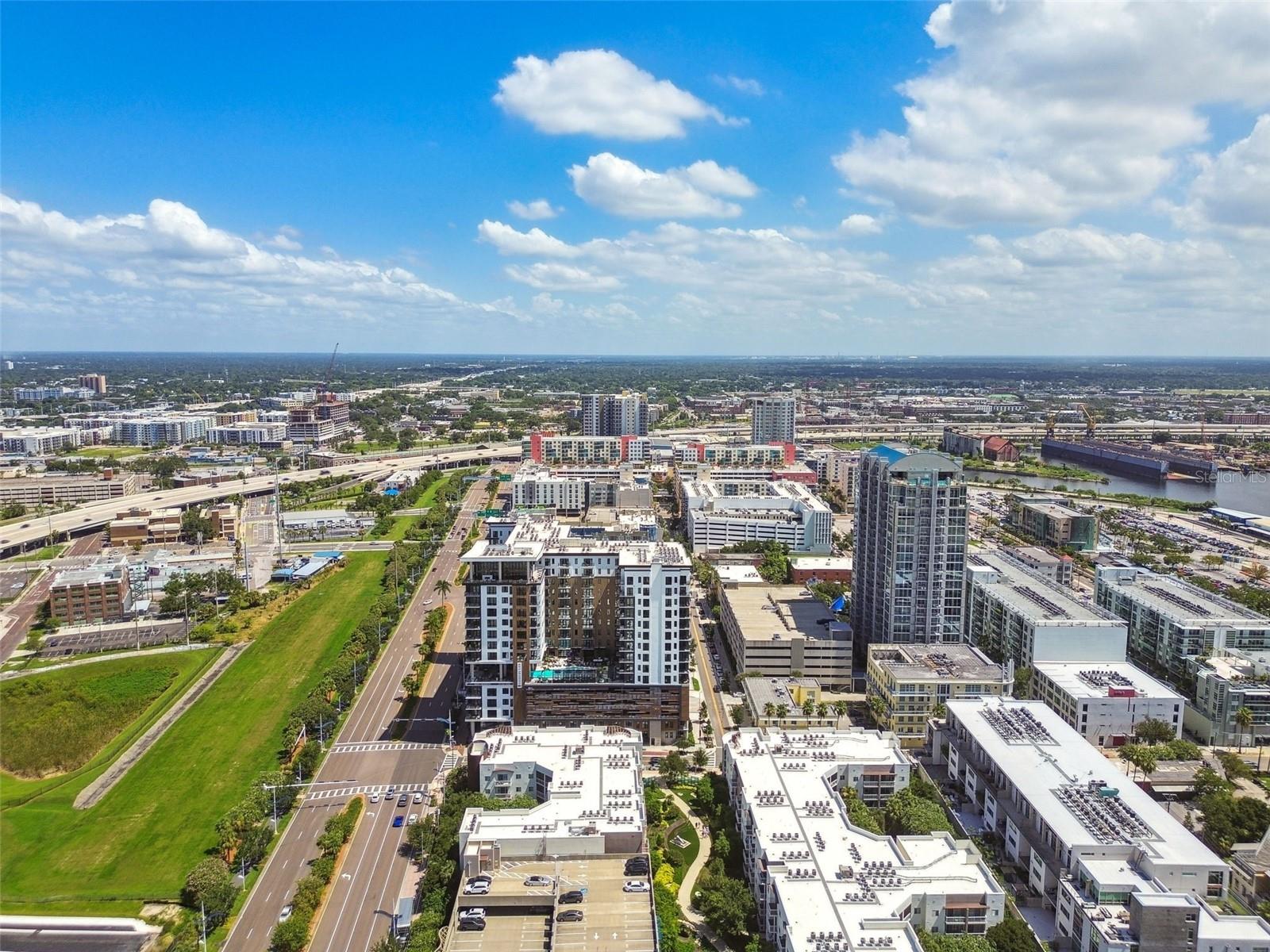 Listing photo id 70 for 101 12th Street 612