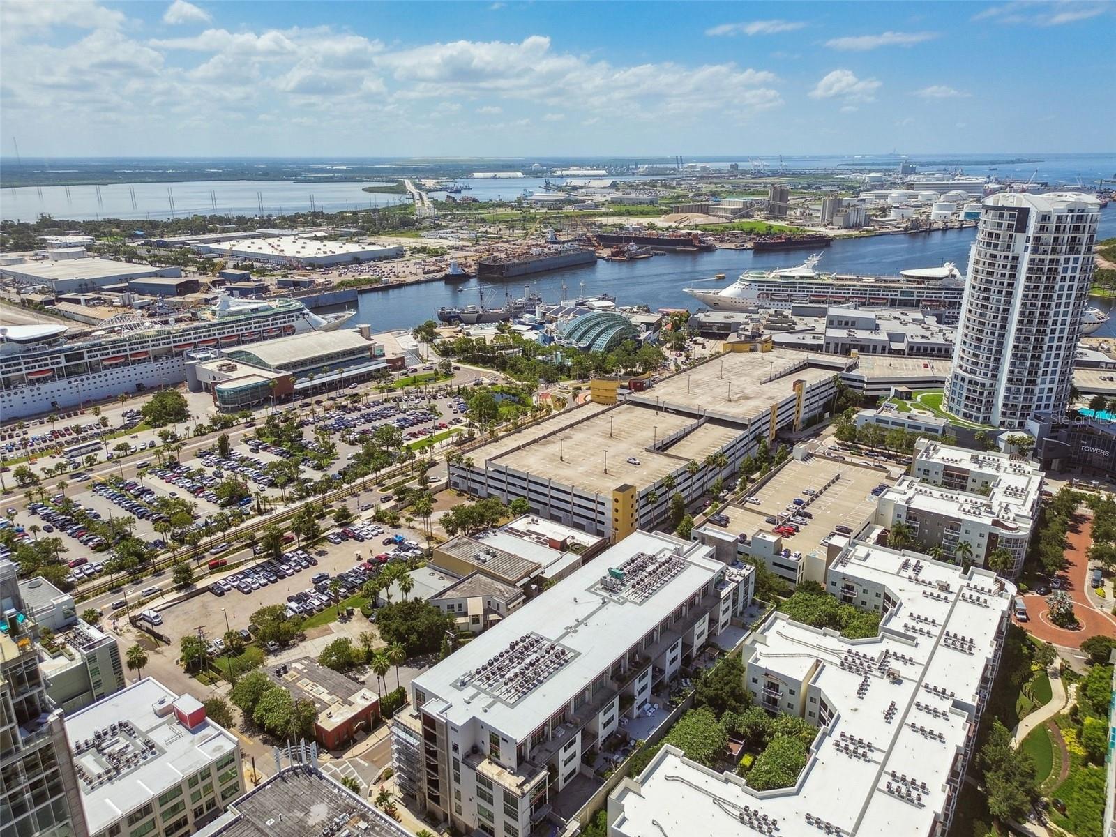 Listing photo id 71 for 101 12th Street 612