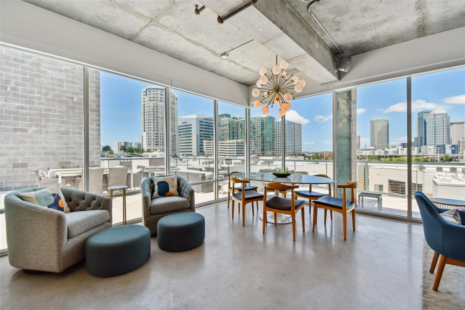 Listing photo id 82 for 101 12th Street 612