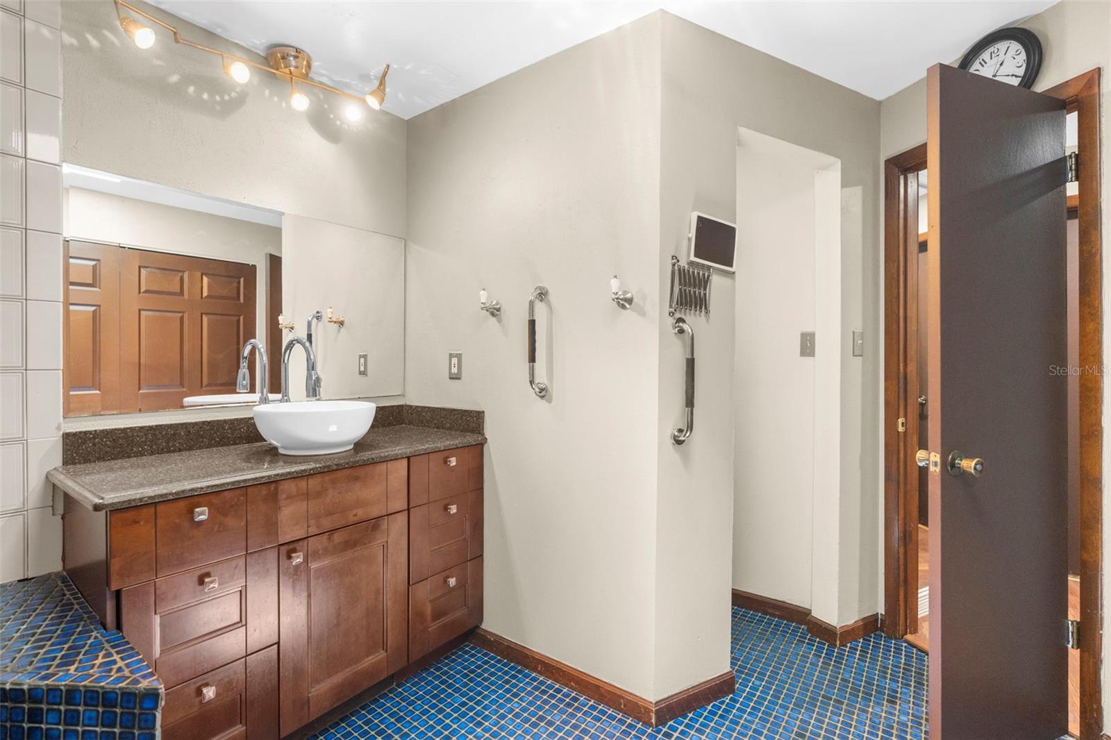 Image 23 of 63 For 17635 Eagle Lane
