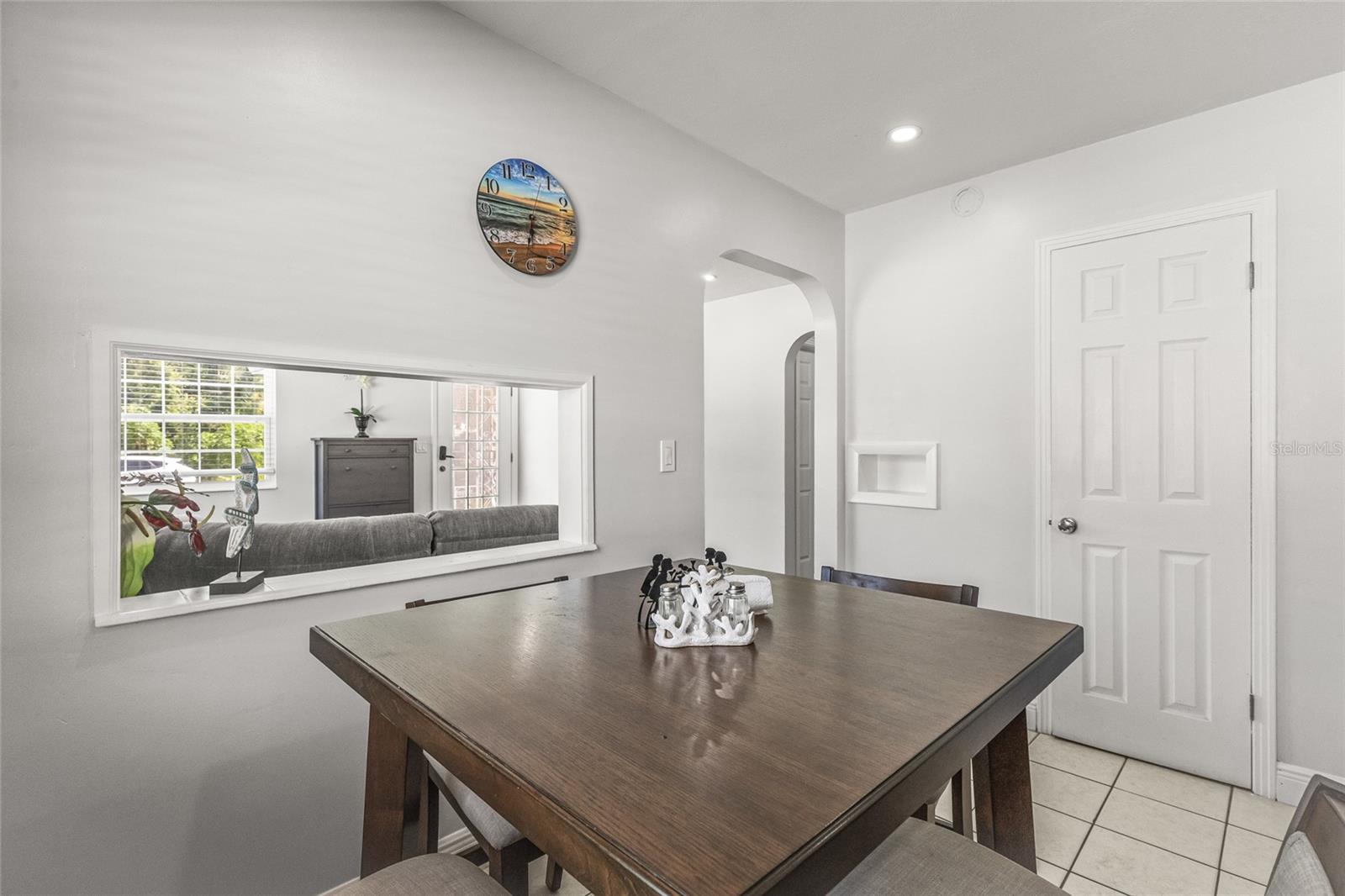 Image 13 of 51 For 5705 17th Avenue S