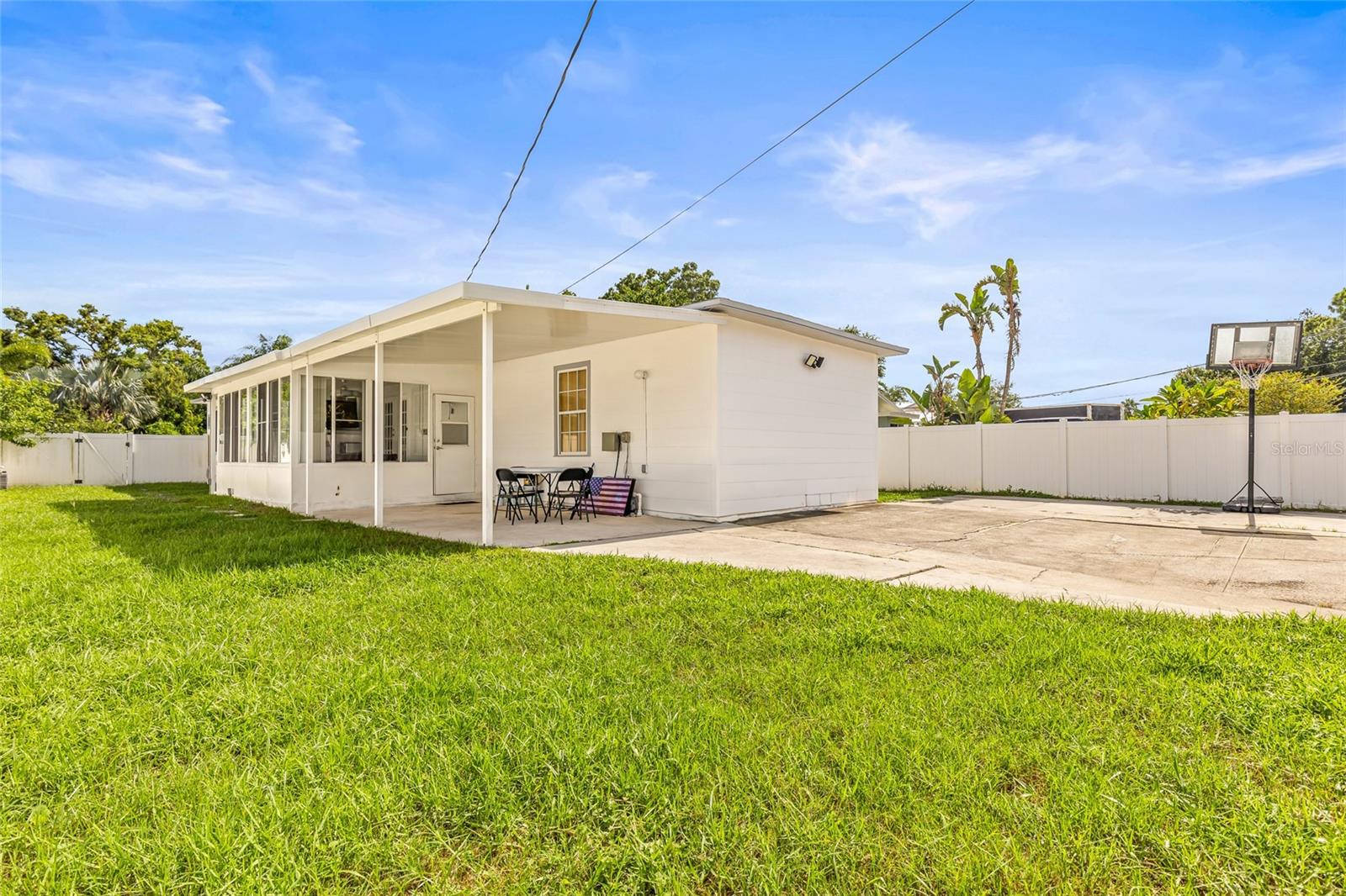 Image 37 of 51 For 5705 17th Avenue S
