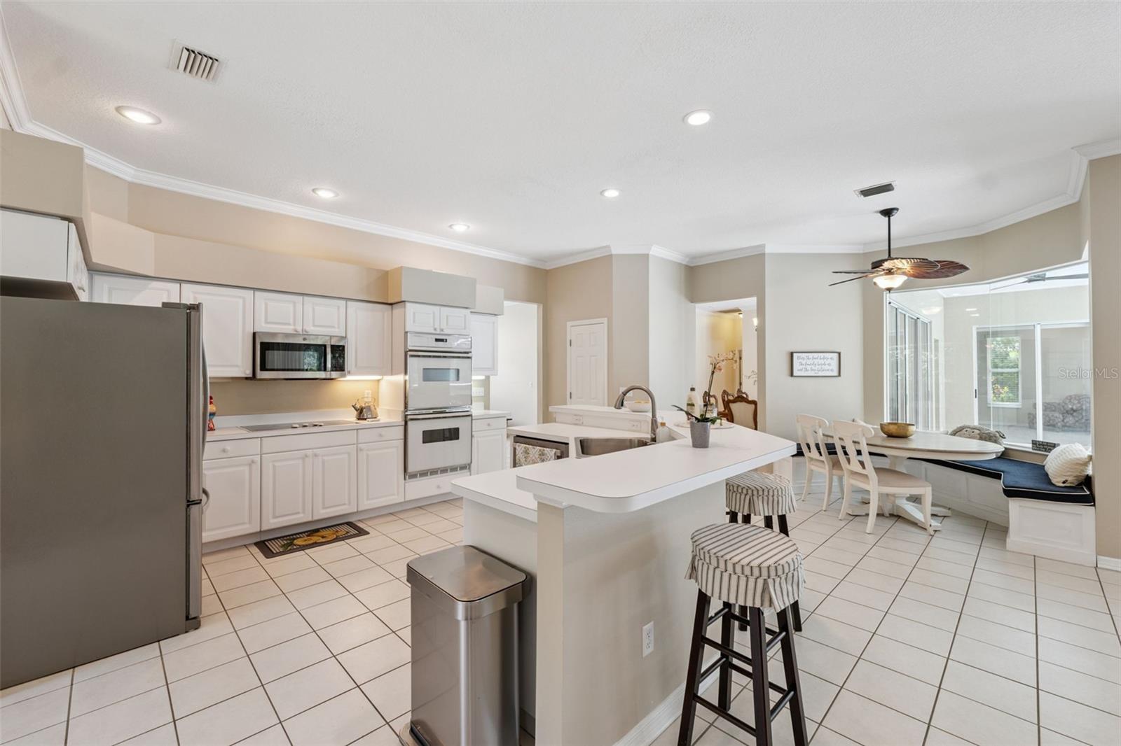 Image 24 of 87 For 27641 Lincoln Place