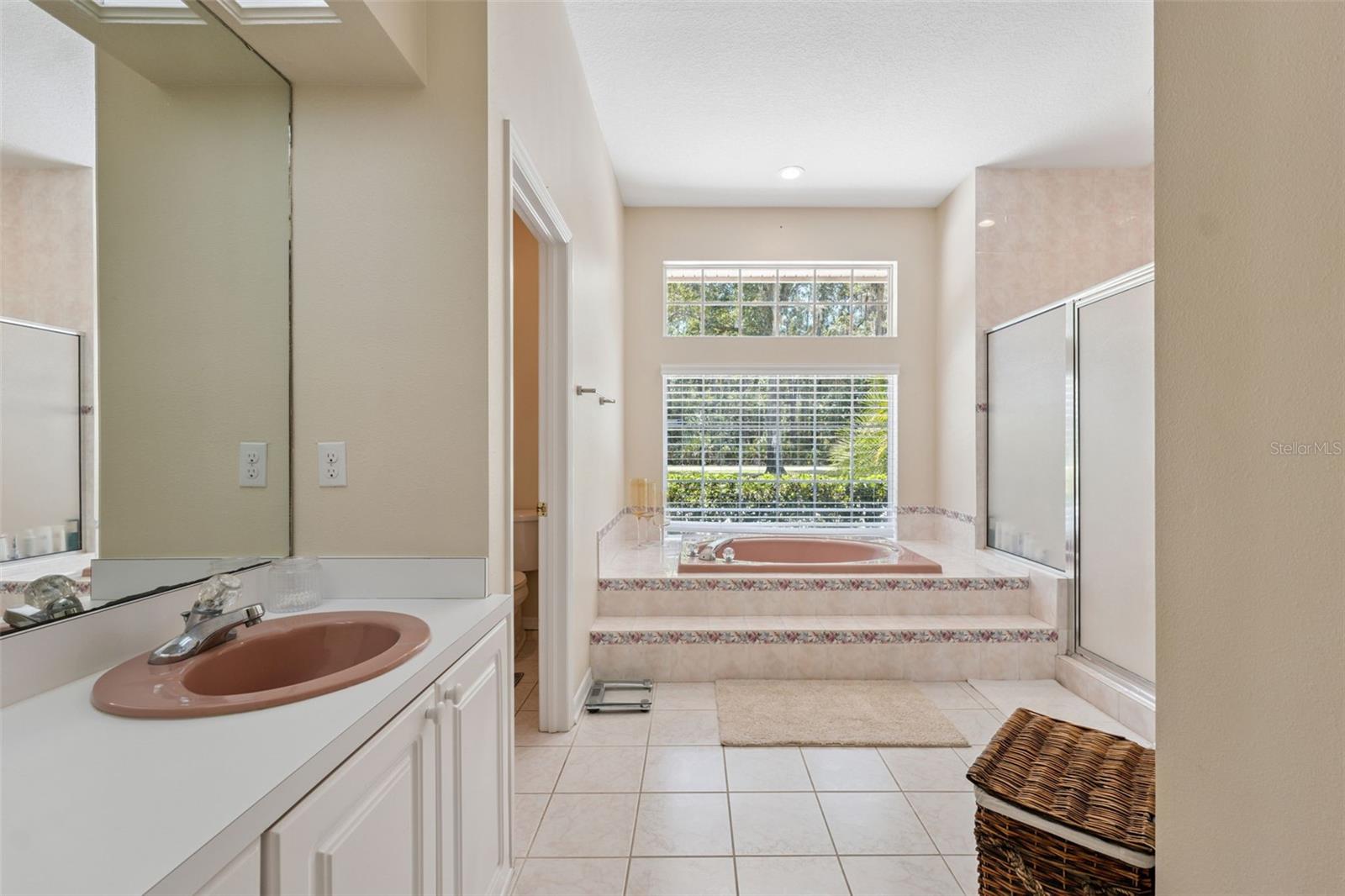 Image 39 of 87 For 27641 Lincoln Place