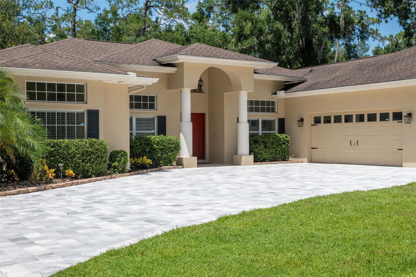 Image 4 of 87 For 27641 Lincoln Place