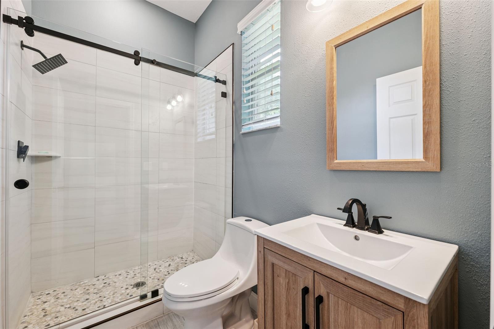 Image 46 of 87 For 27641 Lincoln Place