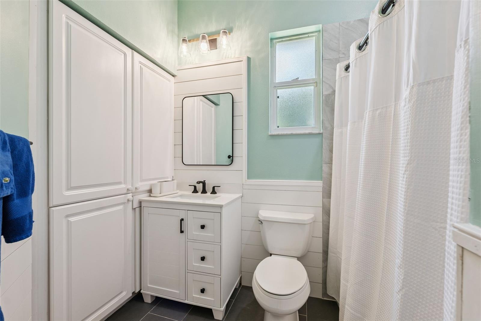 Image 50 of 87 For 27641 Lincoln Place