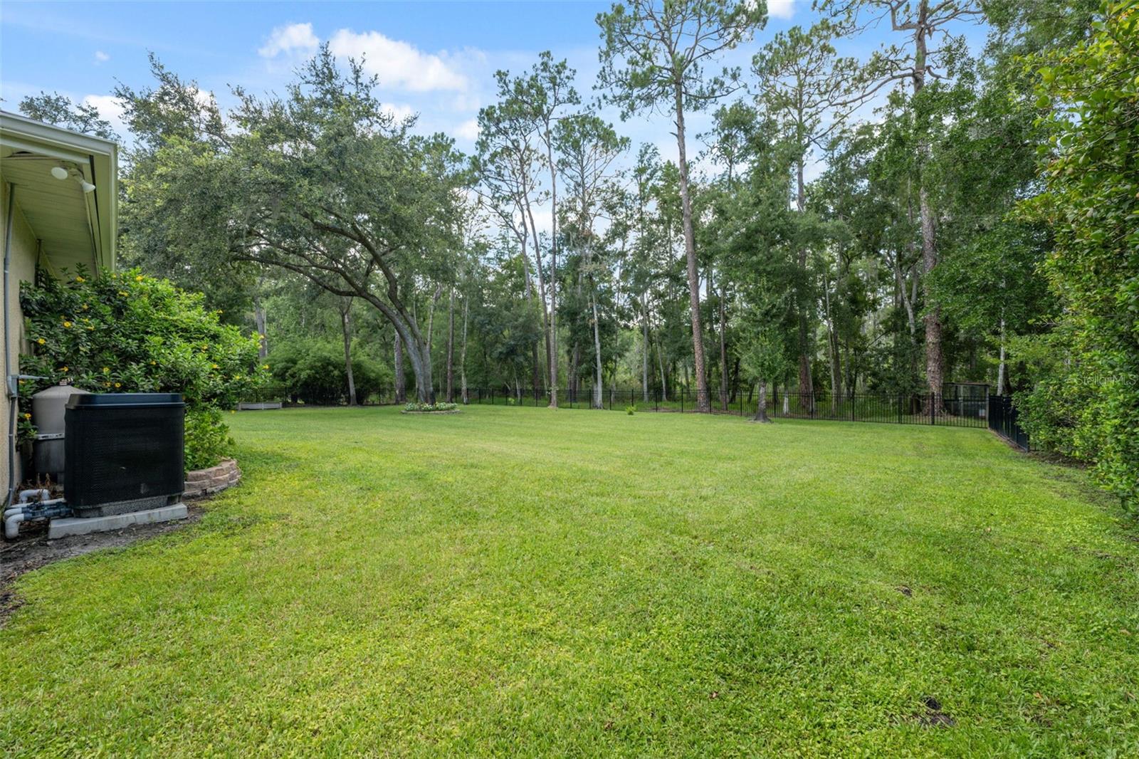 Image 70 of 87 For 27641 Lincoln Place