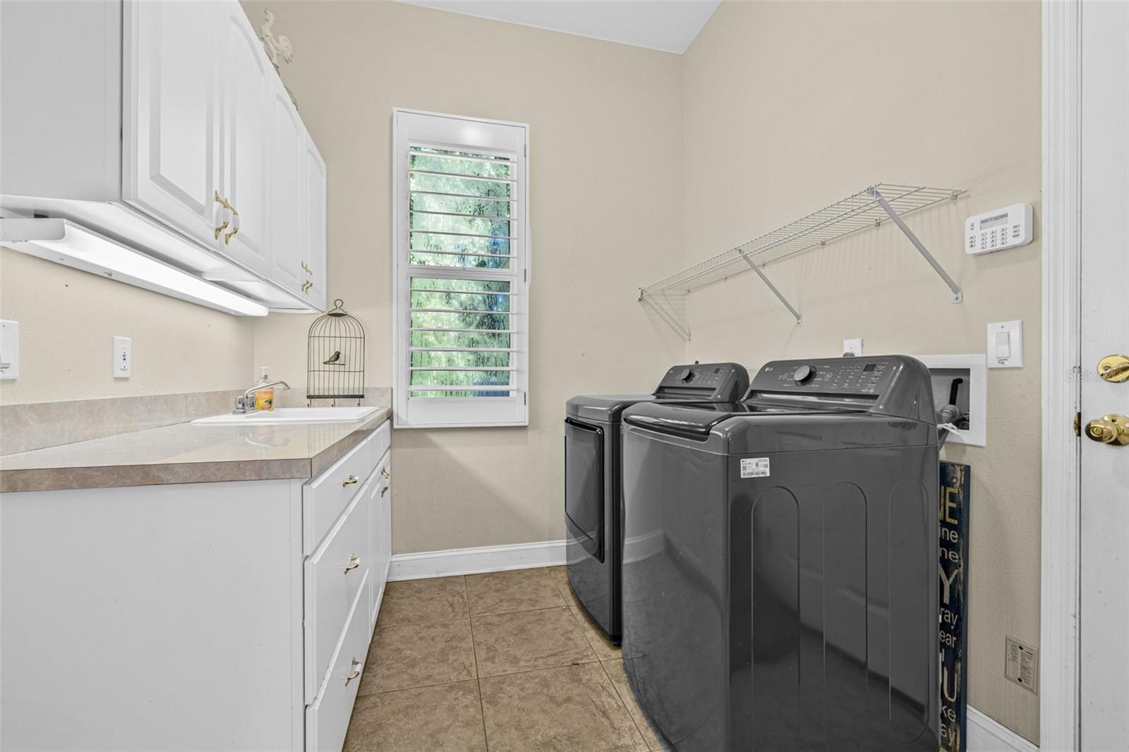 Image 34 of 51 For 5243 Foxhunt Drive