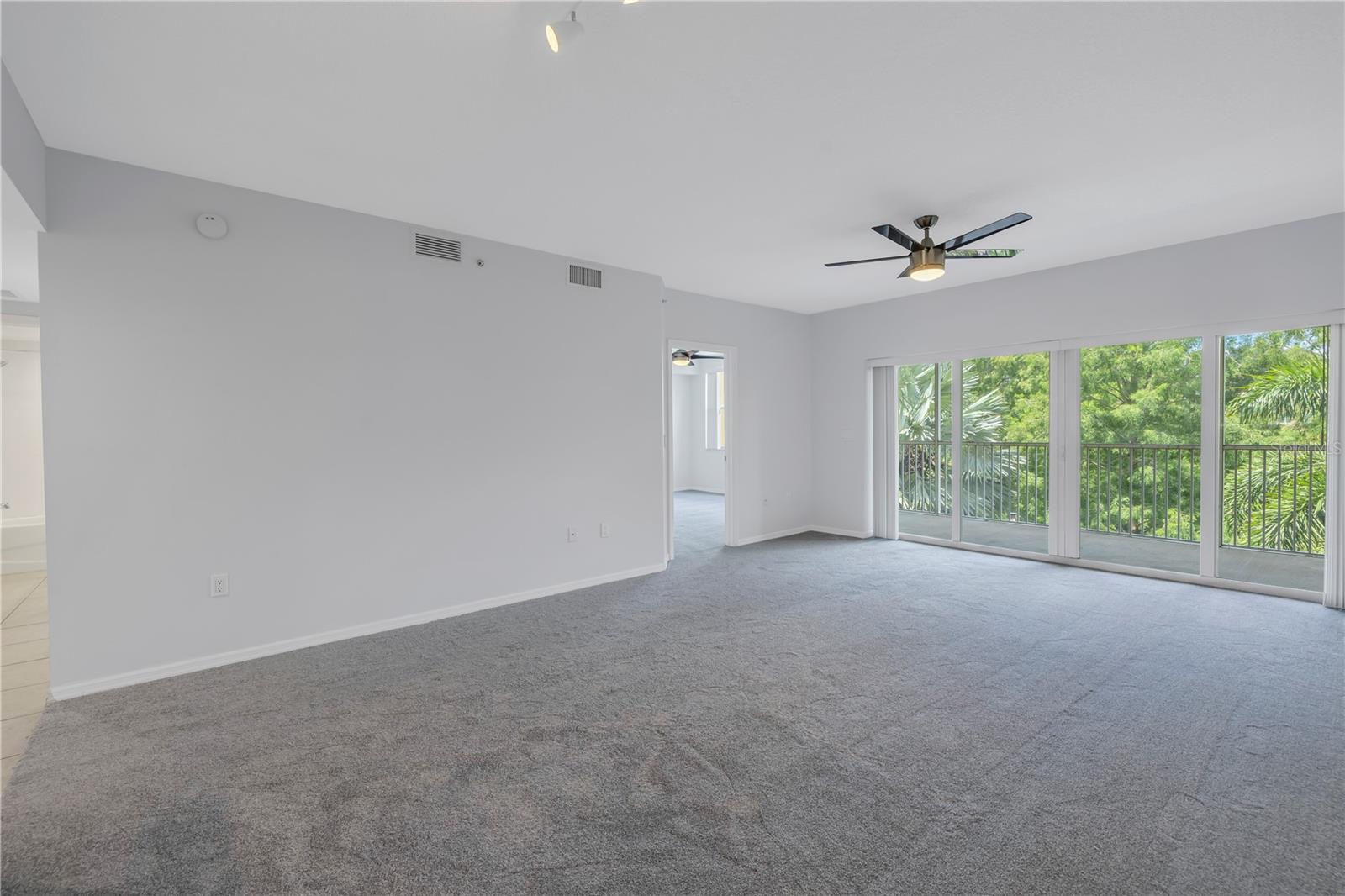 Image 26 of 65 For 960 Starkey Road 2202
