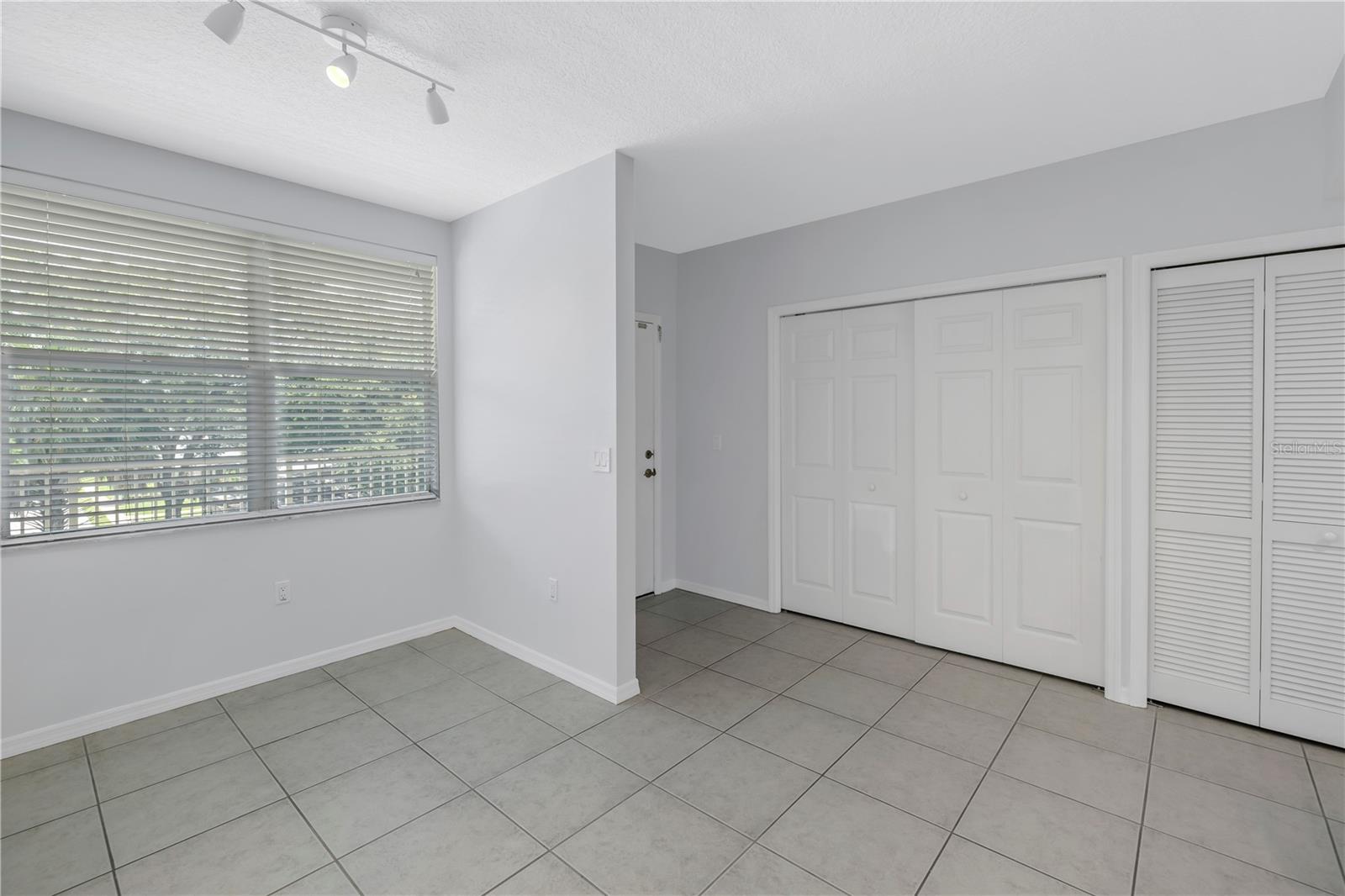 Image 31 of 65 For 960 Starkey Road 2202