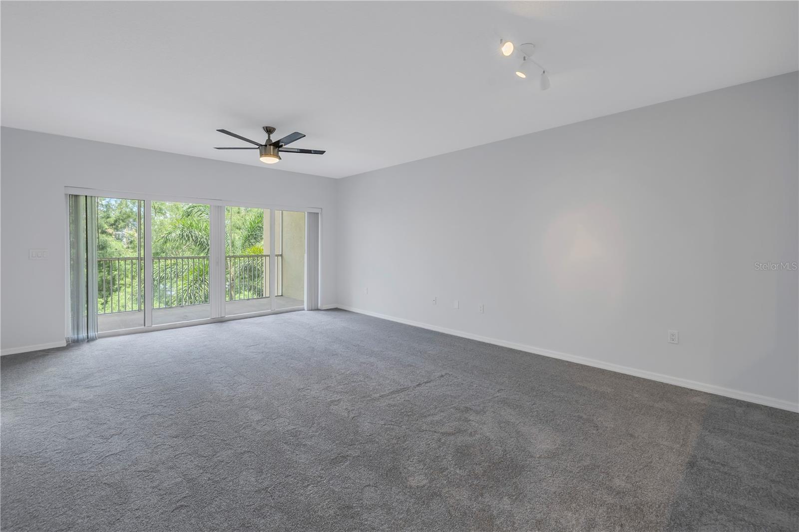 Image 4 of 65 For 960 Starkey Road 2202