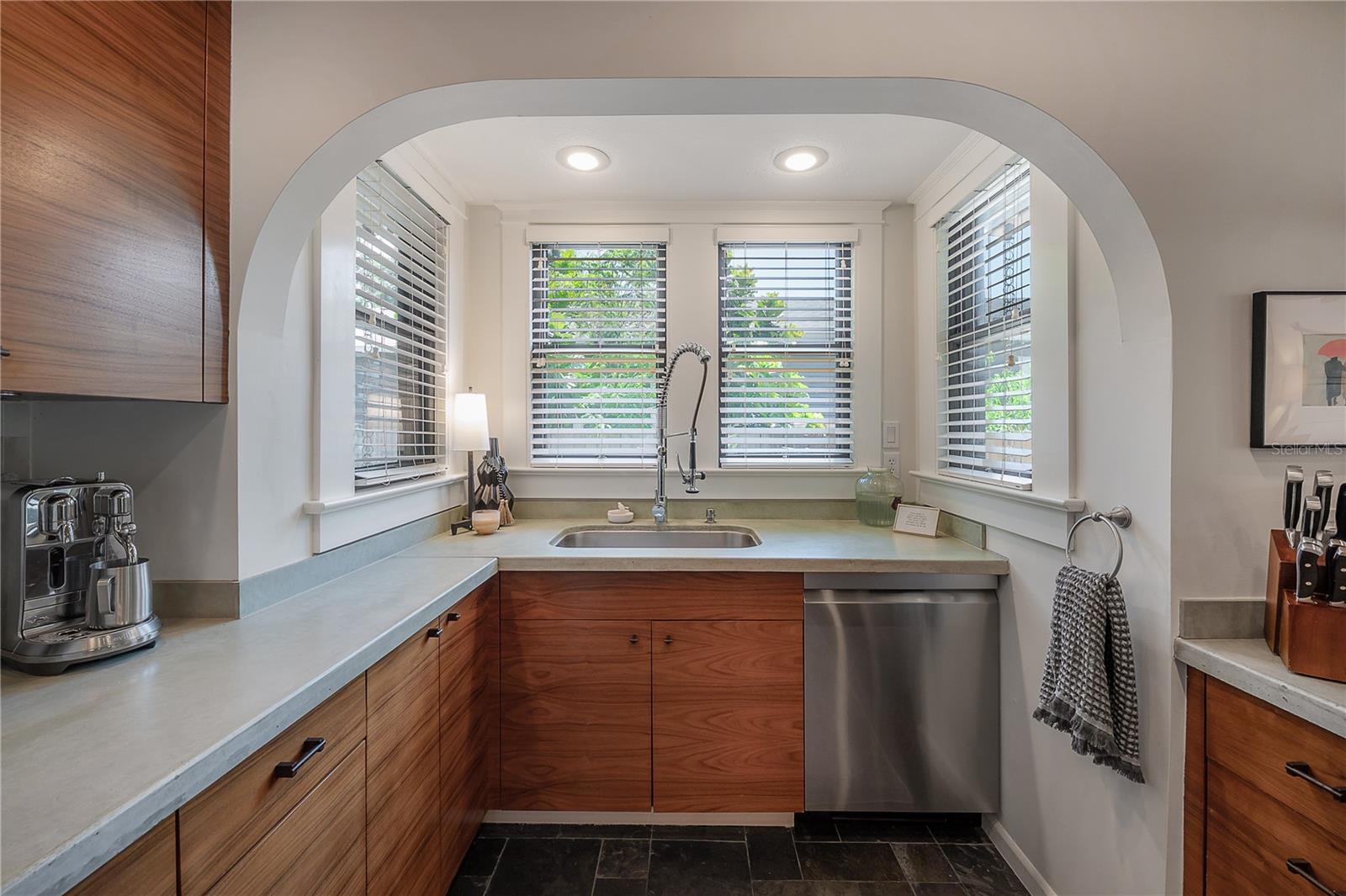 Image 30 of 82 For 117 Fern Street