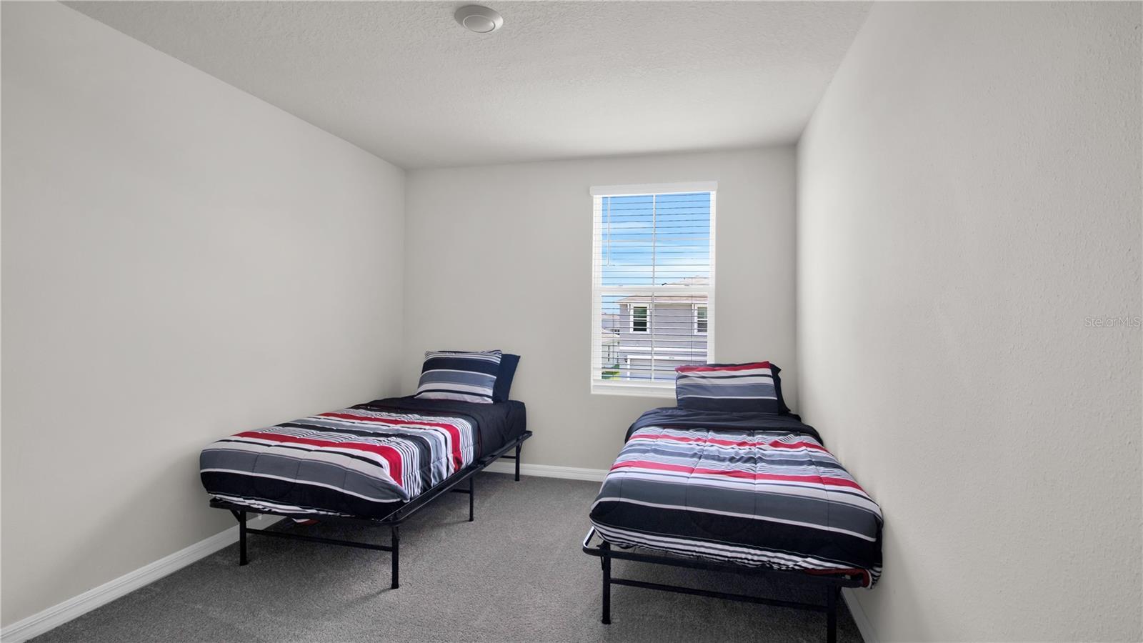 Image 20 of 33 For 16638 Mosaic Oar Drive