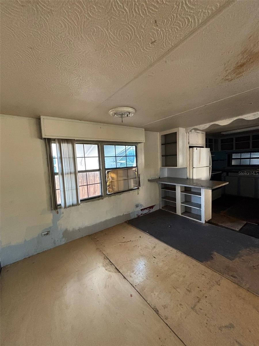 Image 6 of 15 For 403 51st Avenue Drive W