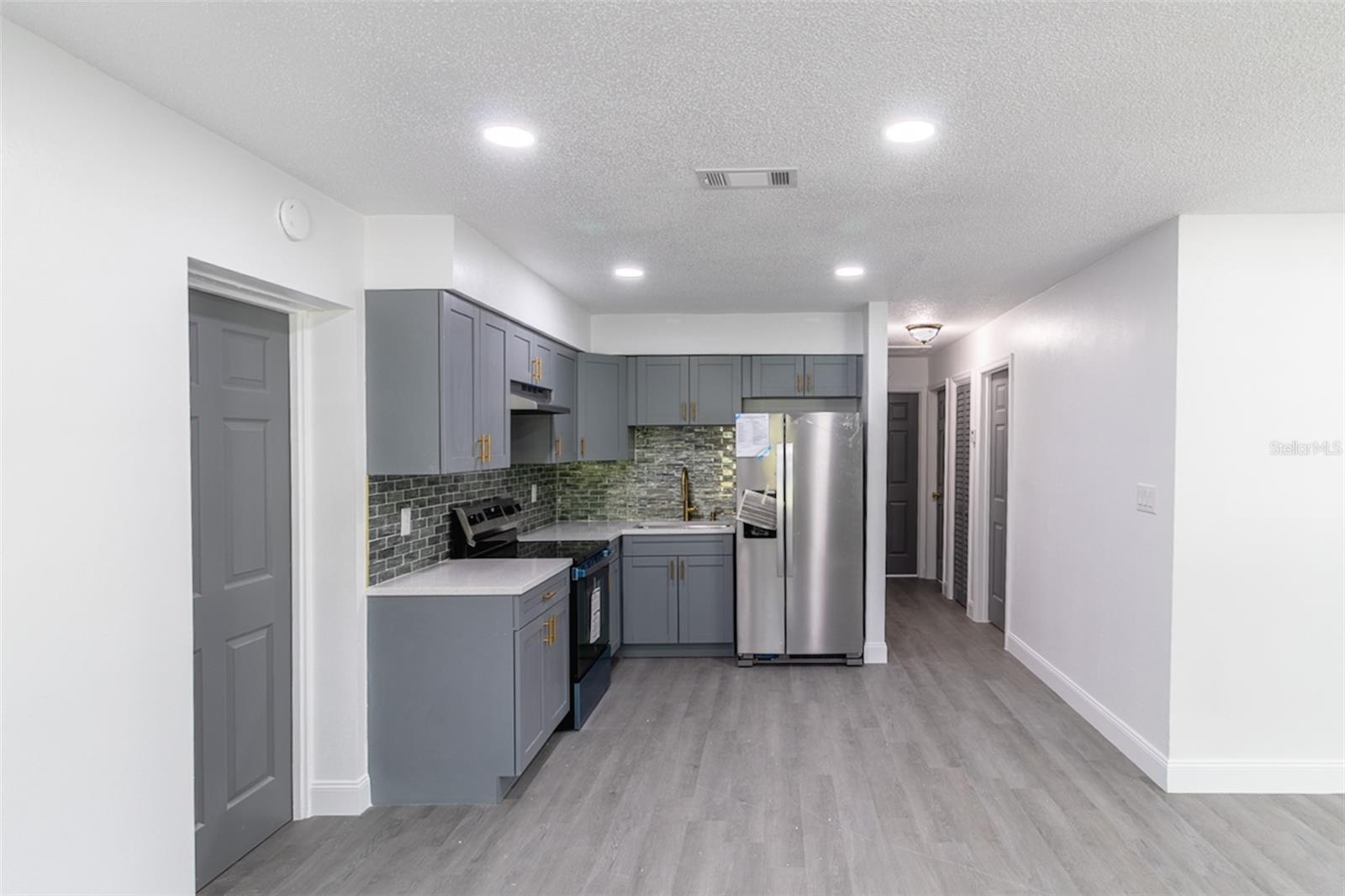 Image 15 of 39 For 3809 30th Street