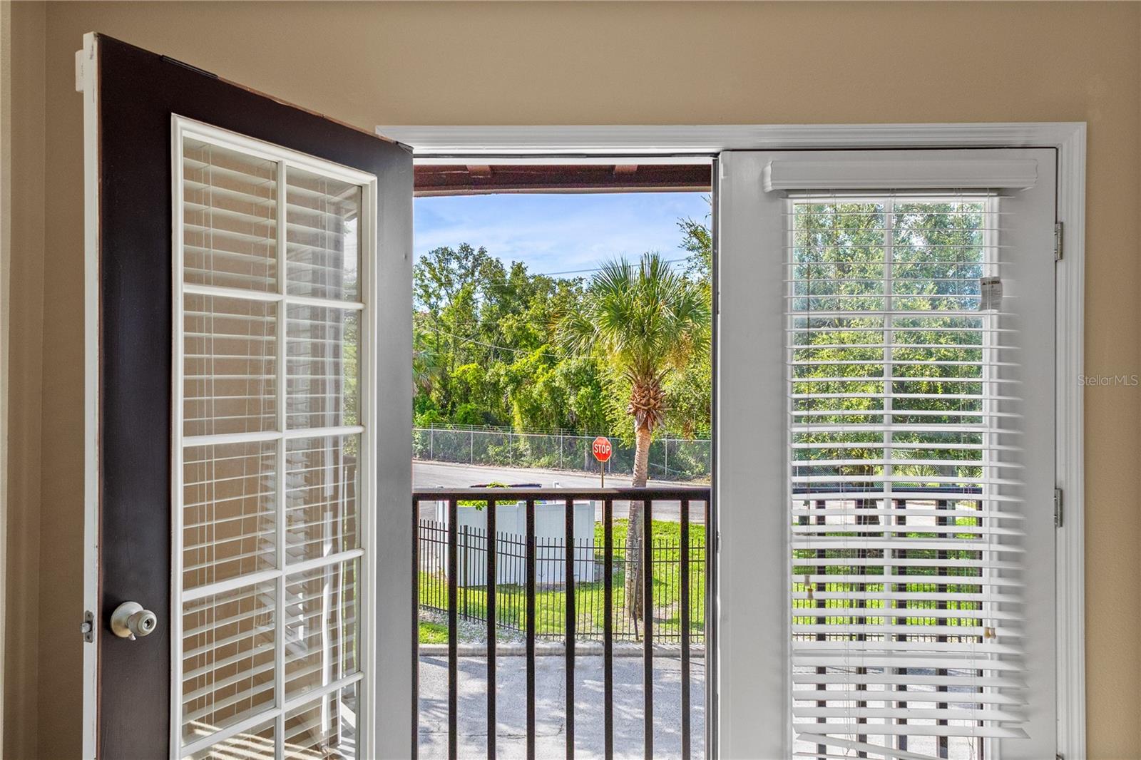 Image 19 of 28 For 3633 Bay Heights Way