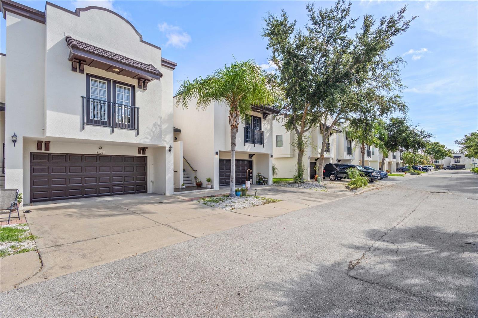 Image 4 of 28 For 3633 Bay Heights Way